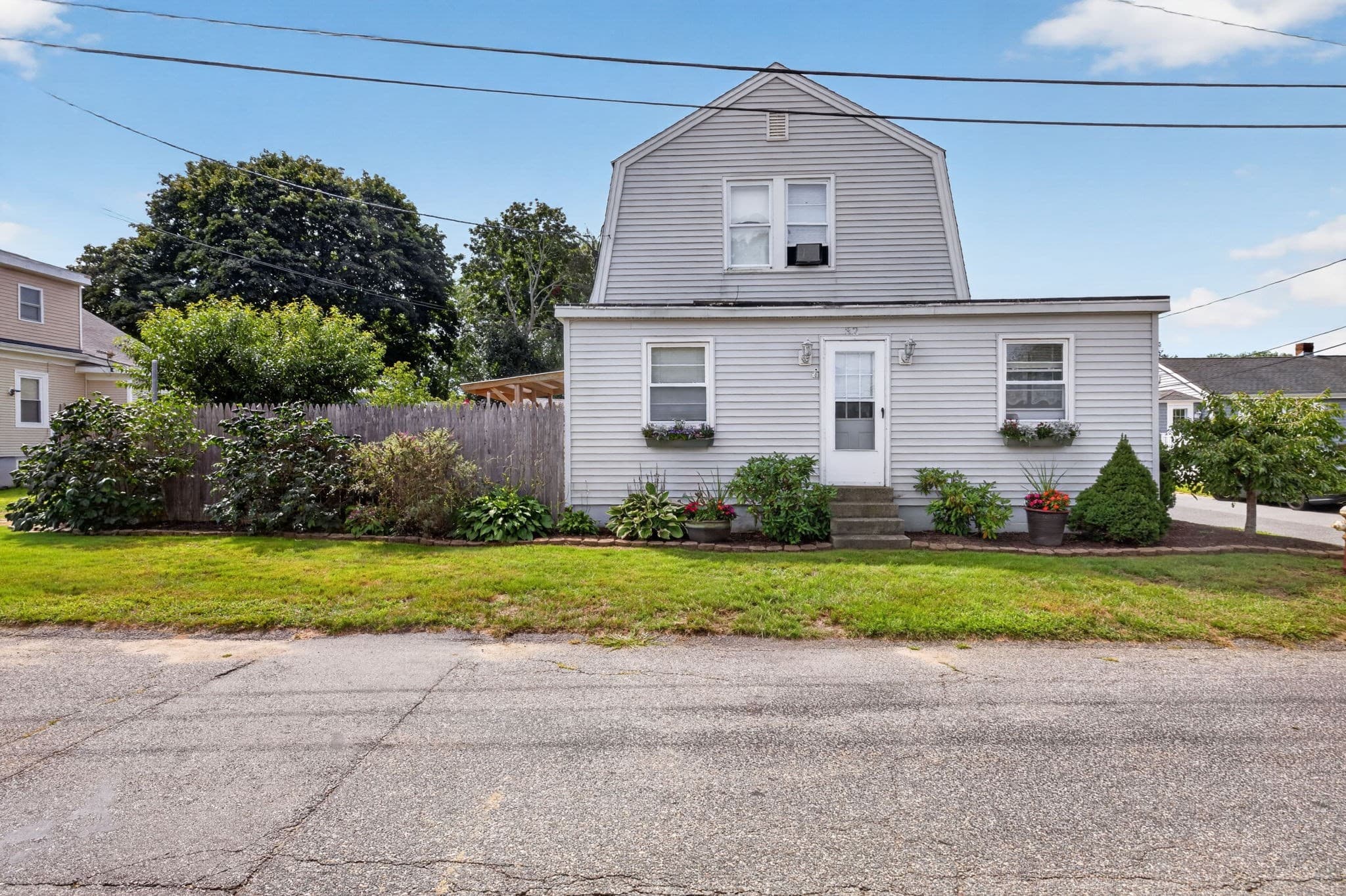 32 Gardner Ave, Swansea MA 02777
