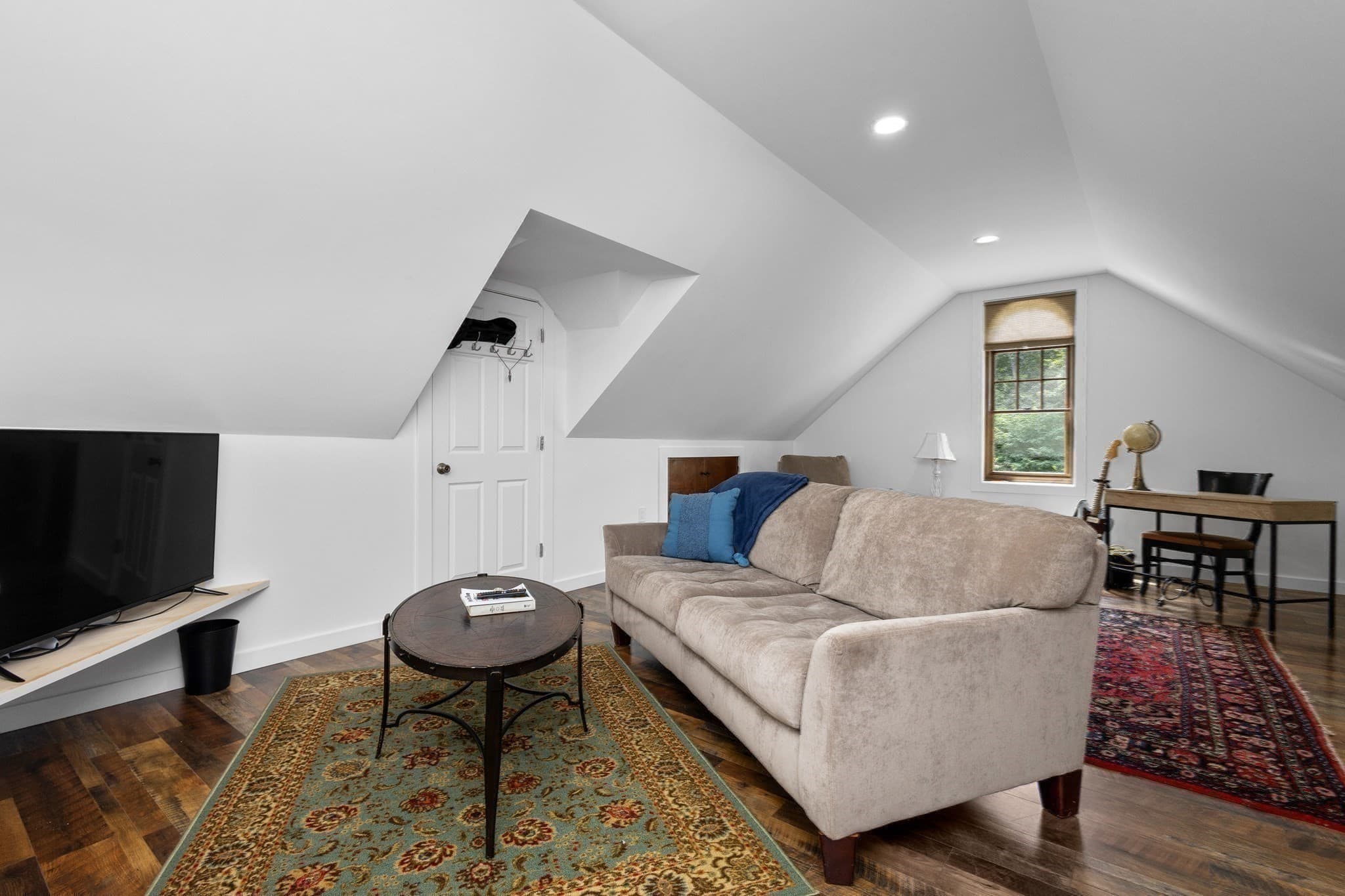 Single Family Residence at 3 Lealand Peck Dr, Wrentham MA 02093, Wrentham, photo 34 of 42