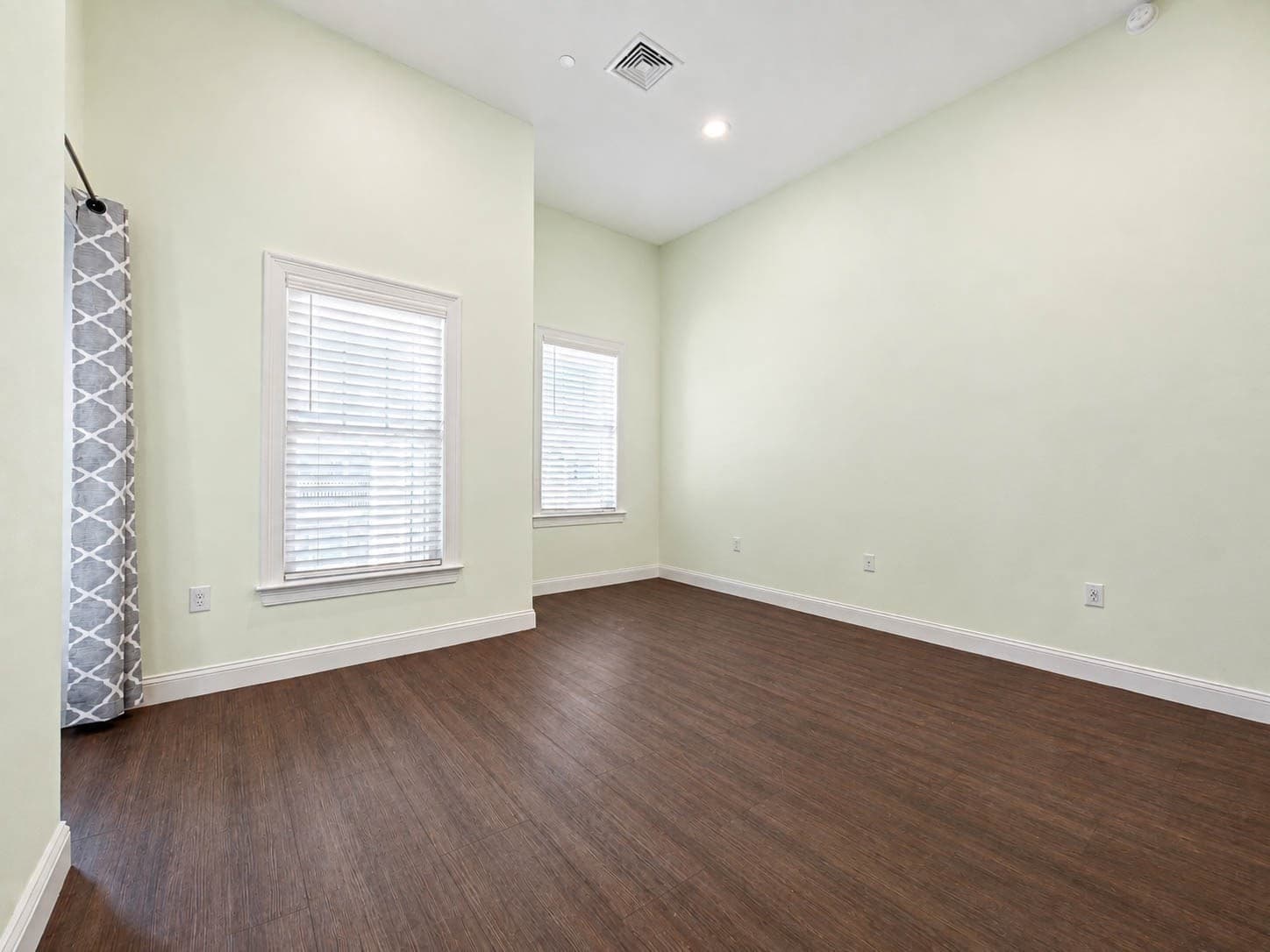 Condominium at 320 Middlesex Ave # F406, Medford MA 02155, Medford, photo 11 of 33