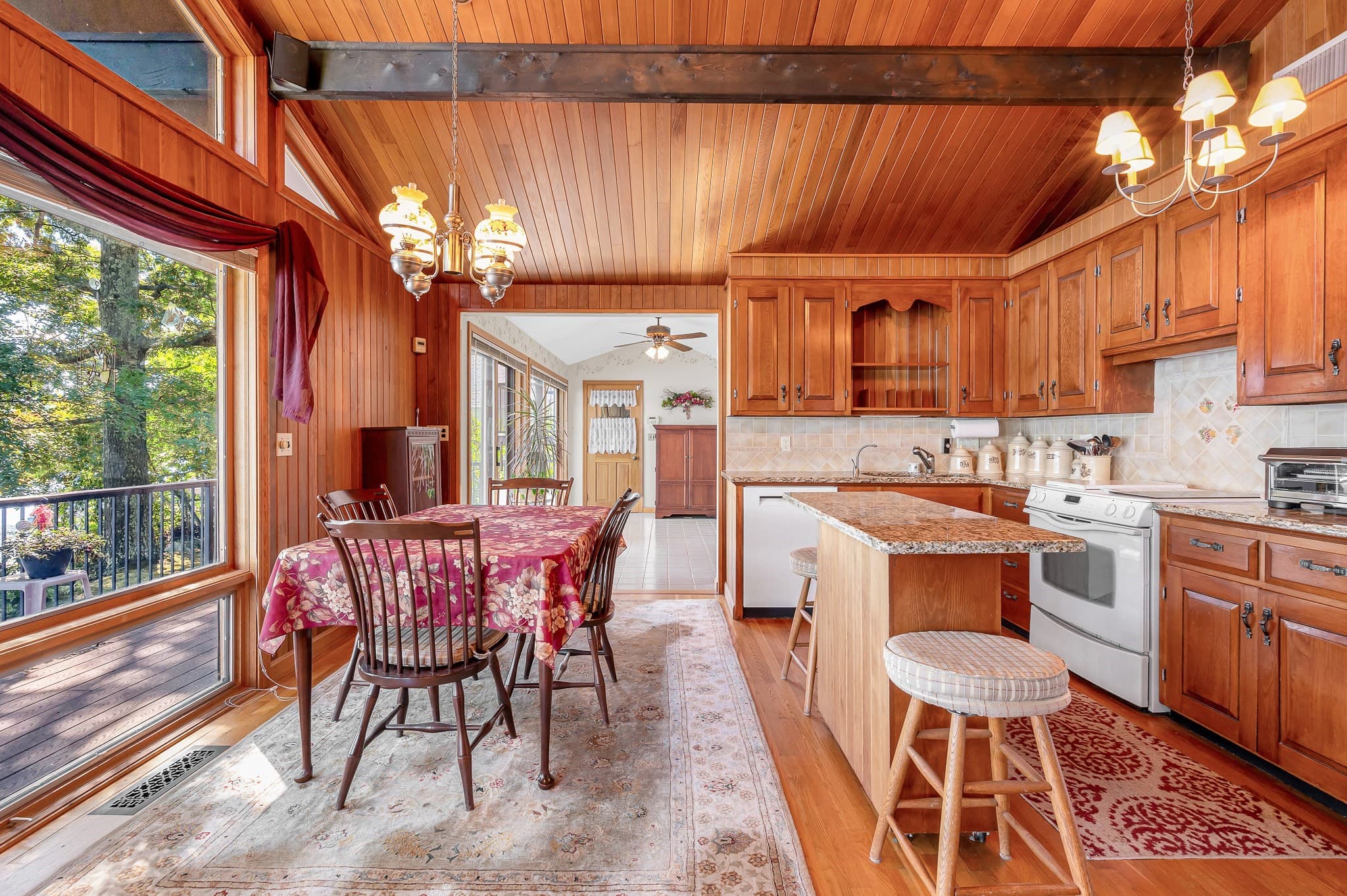 Single Family Residence at 41 Mascuppic Trail, Tyngsborough MA 01879, Tyngsborough, photo 6 of 41