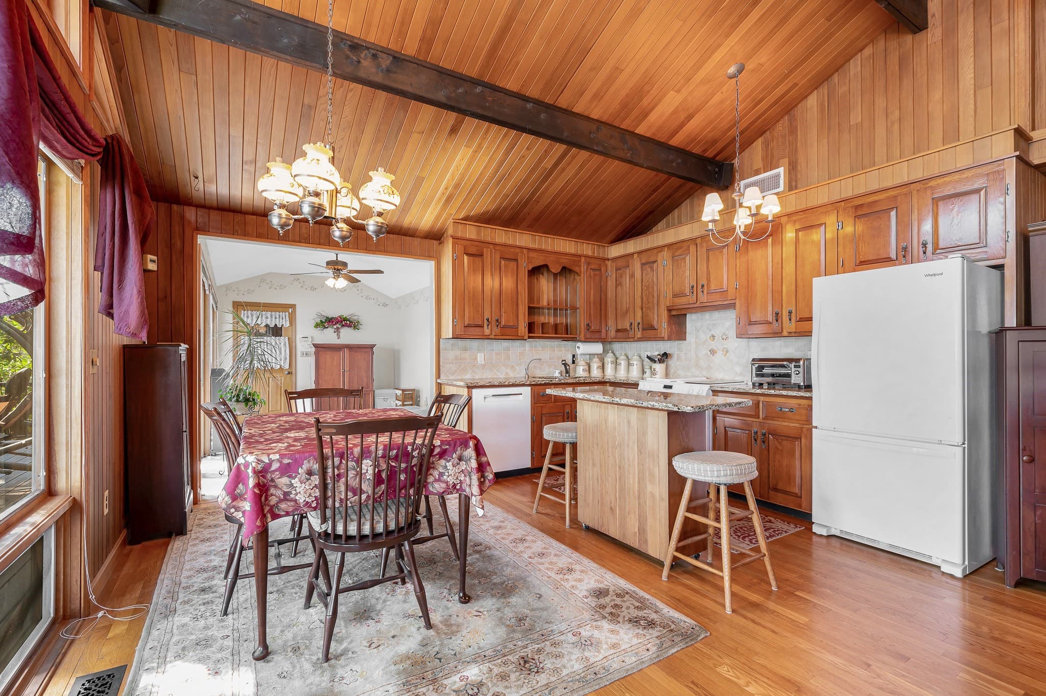 Single Family Residence at 41 Mascuppic Trail, Tyngsborough MA 01879, Tyngsborough, photo 7 of 41