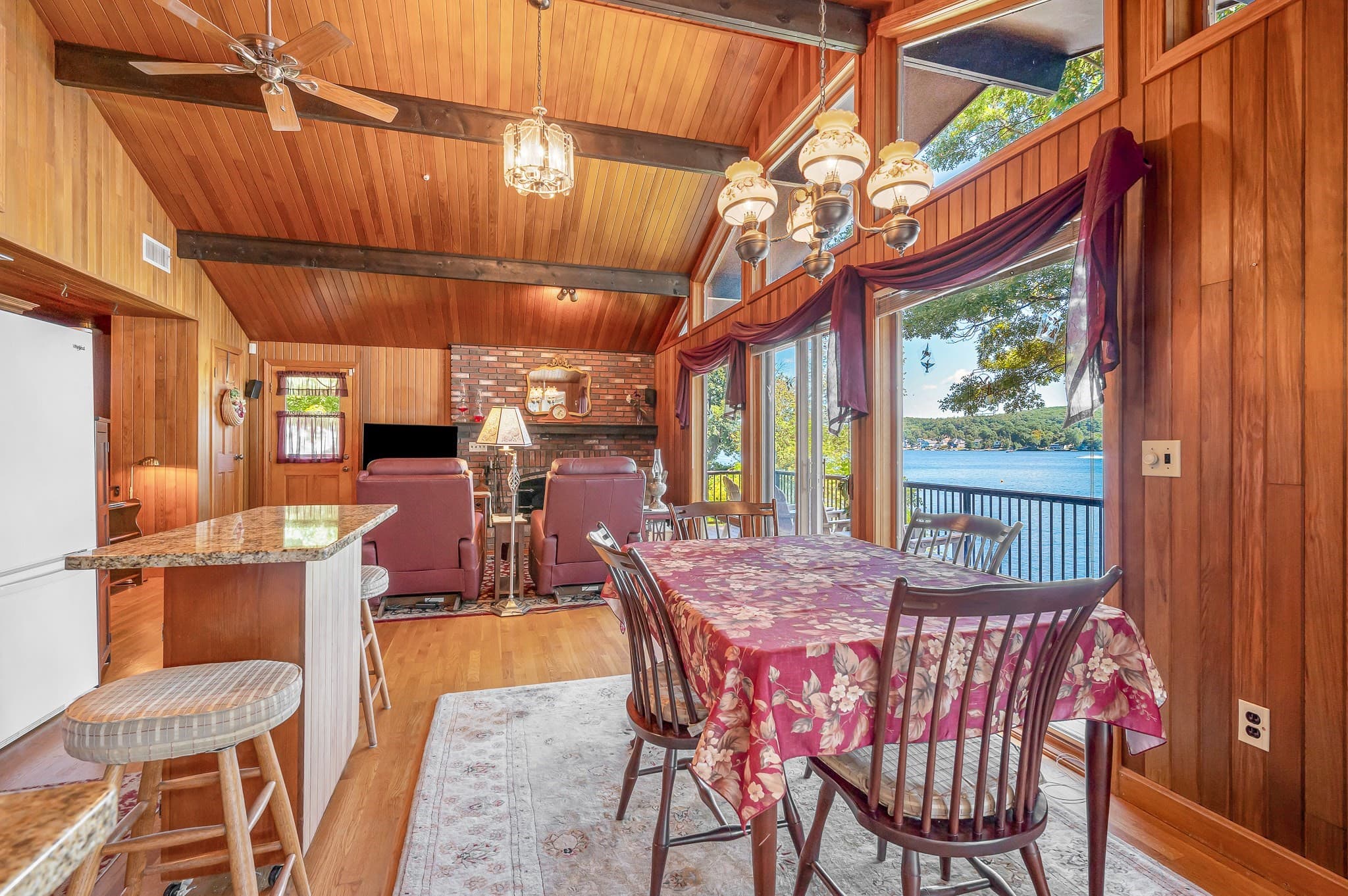 Single Family Residence at 41 Mascuppic Trail, Tyngsborough MA 01879, Tyngsborough, photo 5 of 41