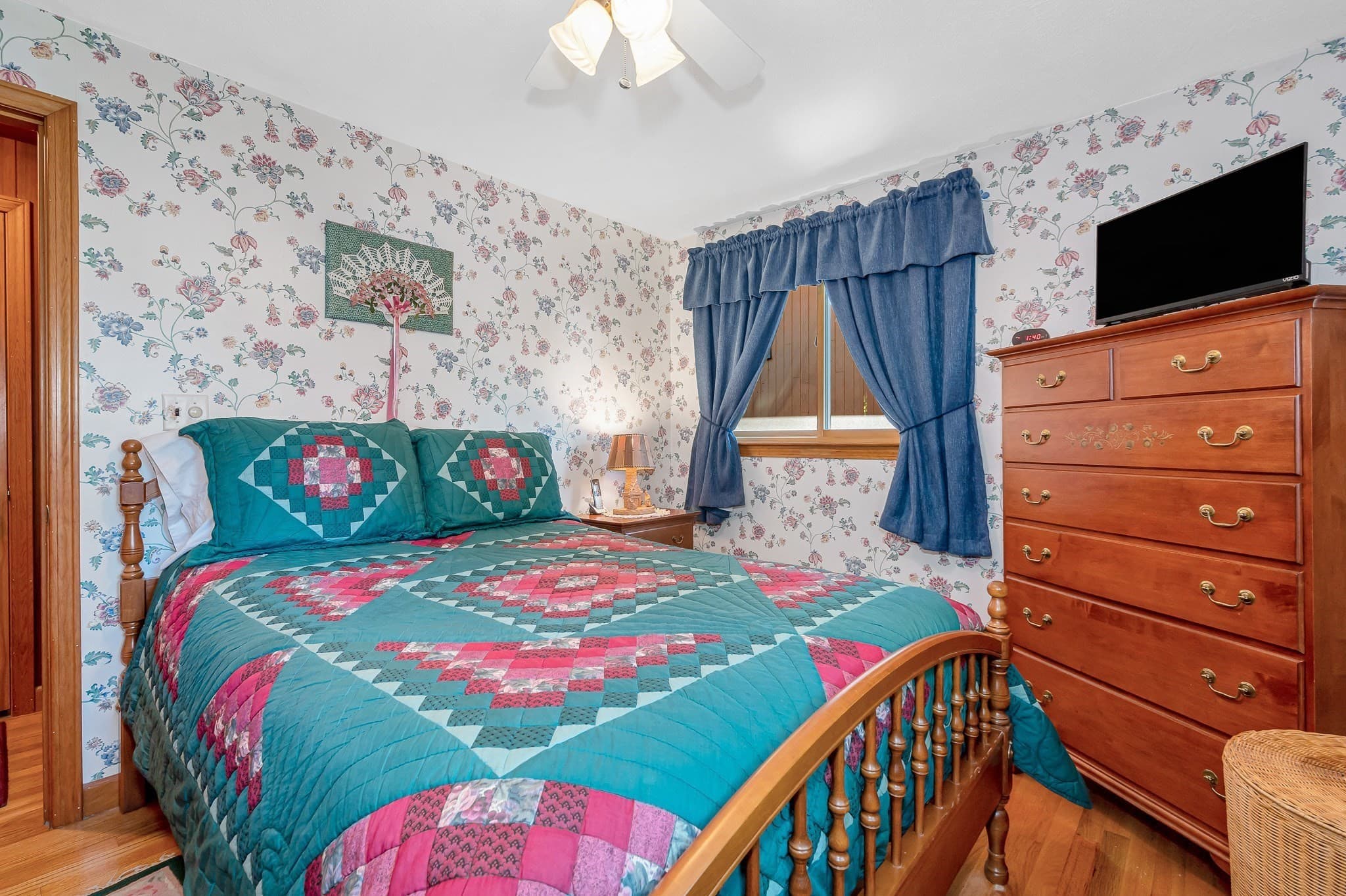 Single Family Residence at 41 Mascuppic Trail, Tyngsborough MA 01879, Tyngsborough, photo 14 of 41