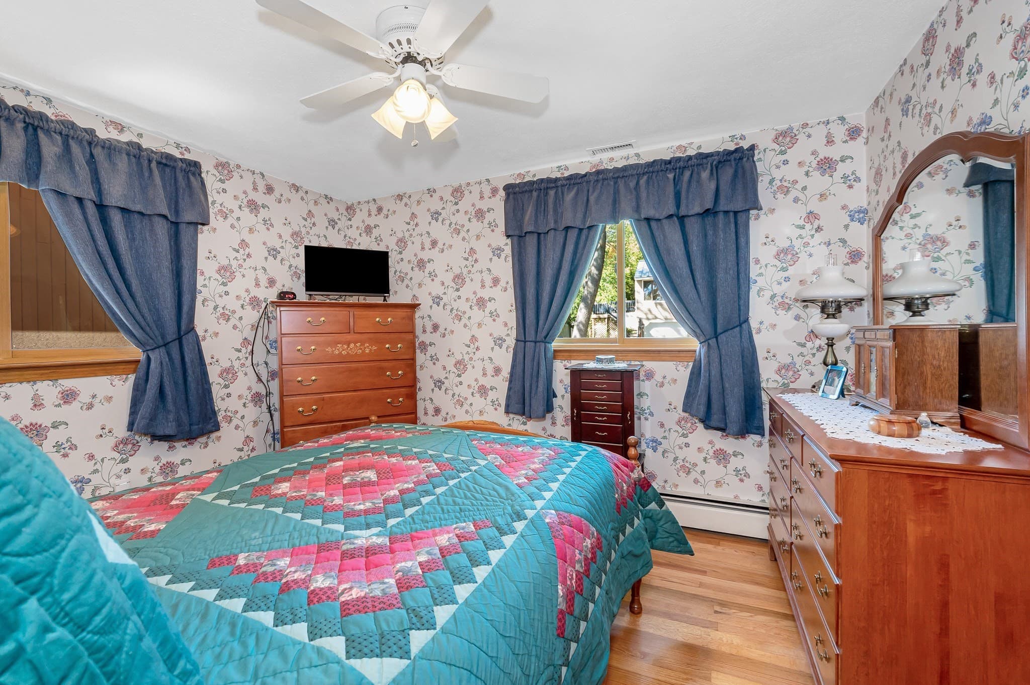 Single Family Residence at 41 Mascuppic Trail, Tyngsborough MA 01879, Tyngsborough, photo 15 of 41