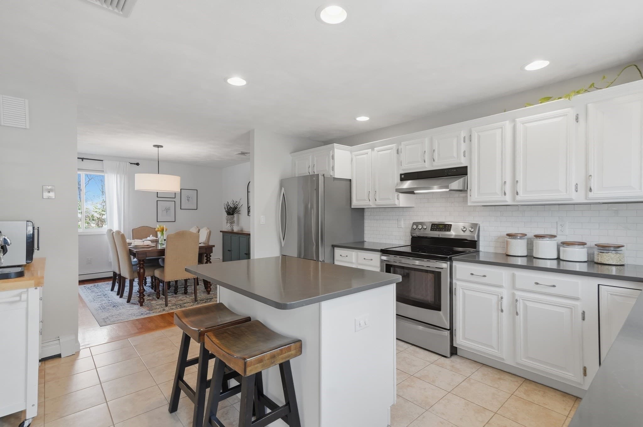 Condominium at 5 Candice Court # 1, Woburn MA 01801, Woburn, photo 6 of 38