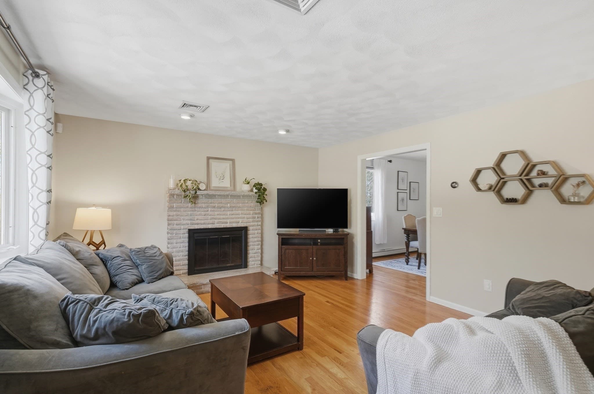 Condominium at 5 Candice Court # 1, Woburn MA 01801, Woburn, photo 15 of 38
