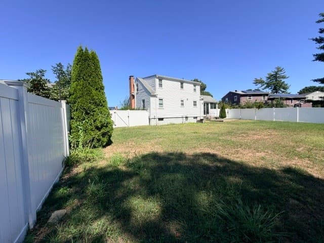Single Family Residence at 32 Breer Cir, Brockton MA 02301, Brockton, photo 23 of 25