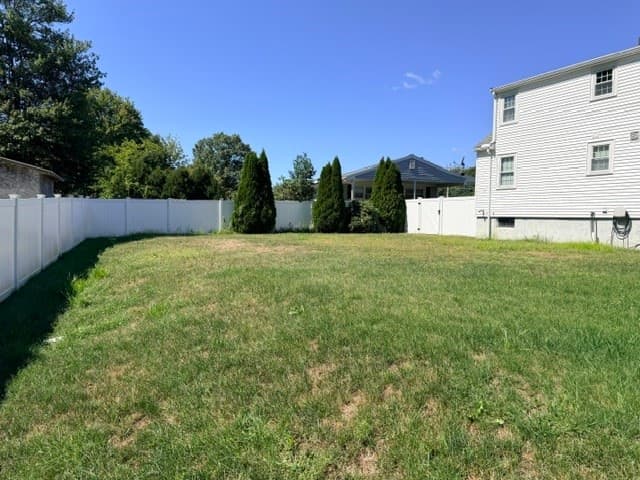 Single Family Residence at 32 Breer Cir, Brockton MA 02301, Brockton, photo 22 of 25