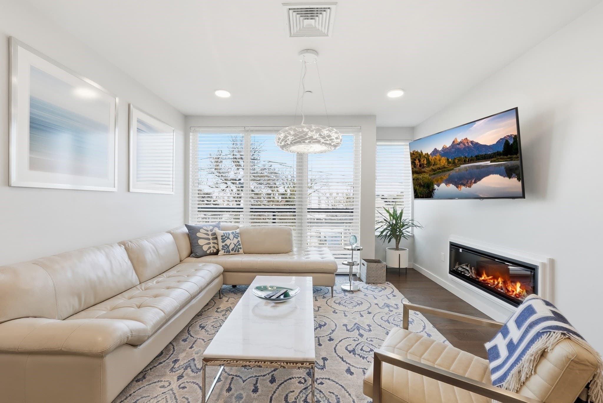 Condominium at 68 Los Angeles St, Newton MA 02458, photo 10 of 29