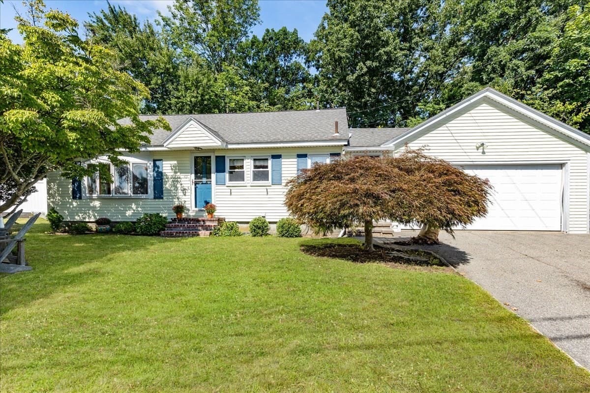 43 Crestwood Cir, Lawrence MA 01843