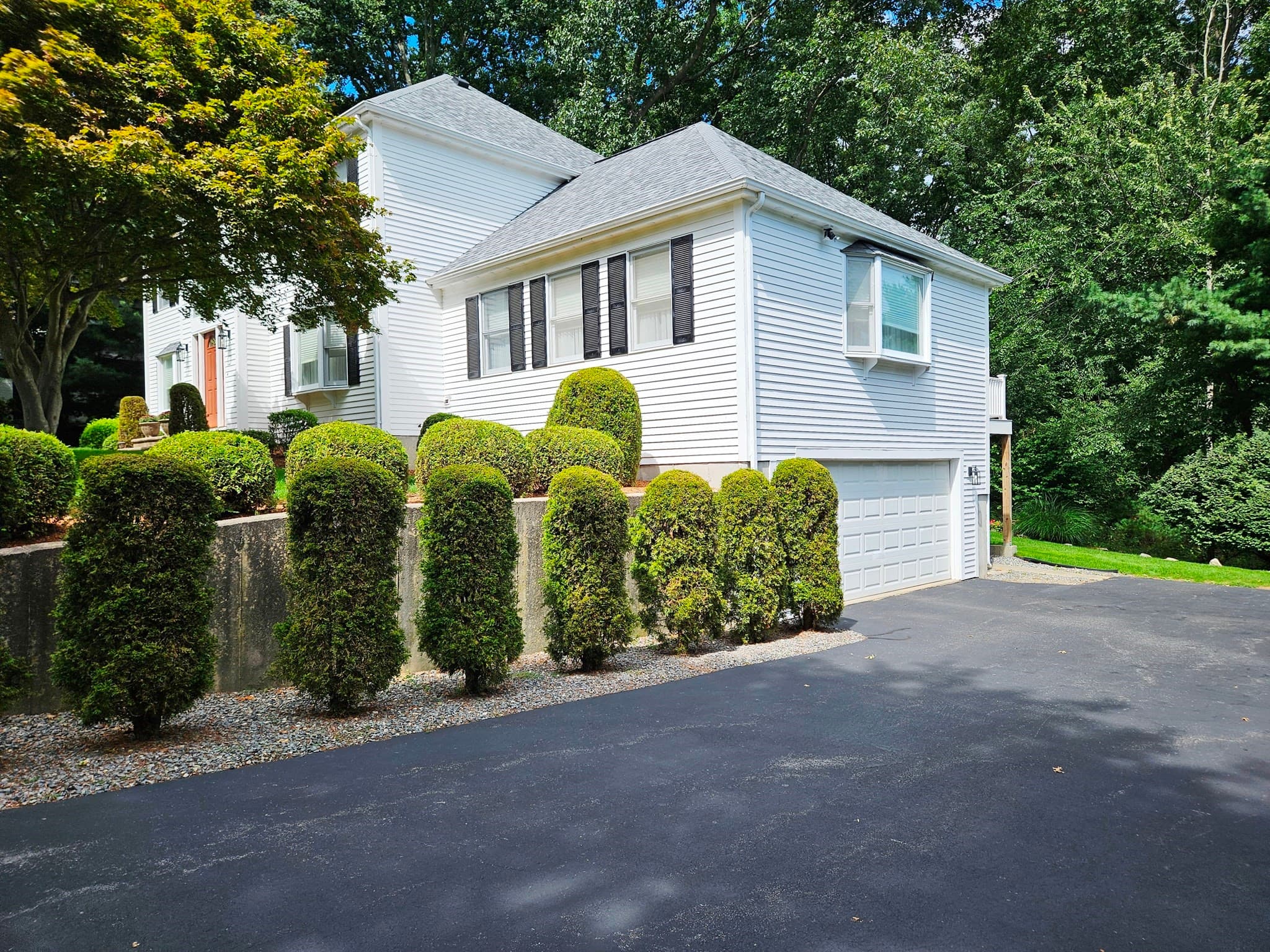 Single Family Residence at 12 Jason Dr, Lincoln RI 02865, Lincoln, photo 2 of 37