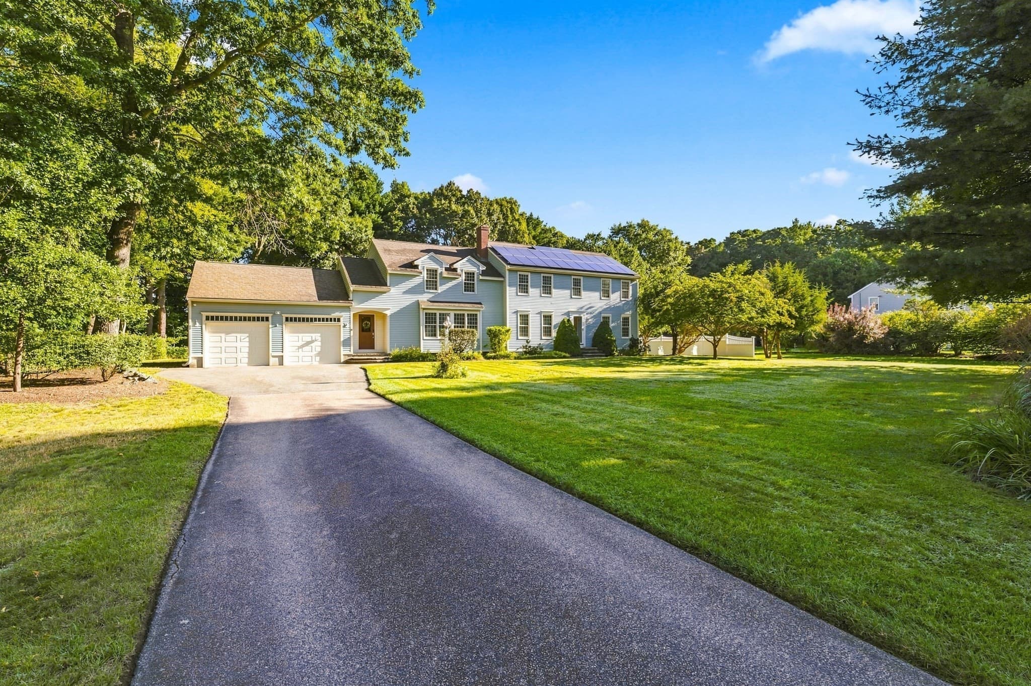 Single Family Residence at 14 King Philip Path, Mendon MA 01756, Mendon, photo 2 of 42
