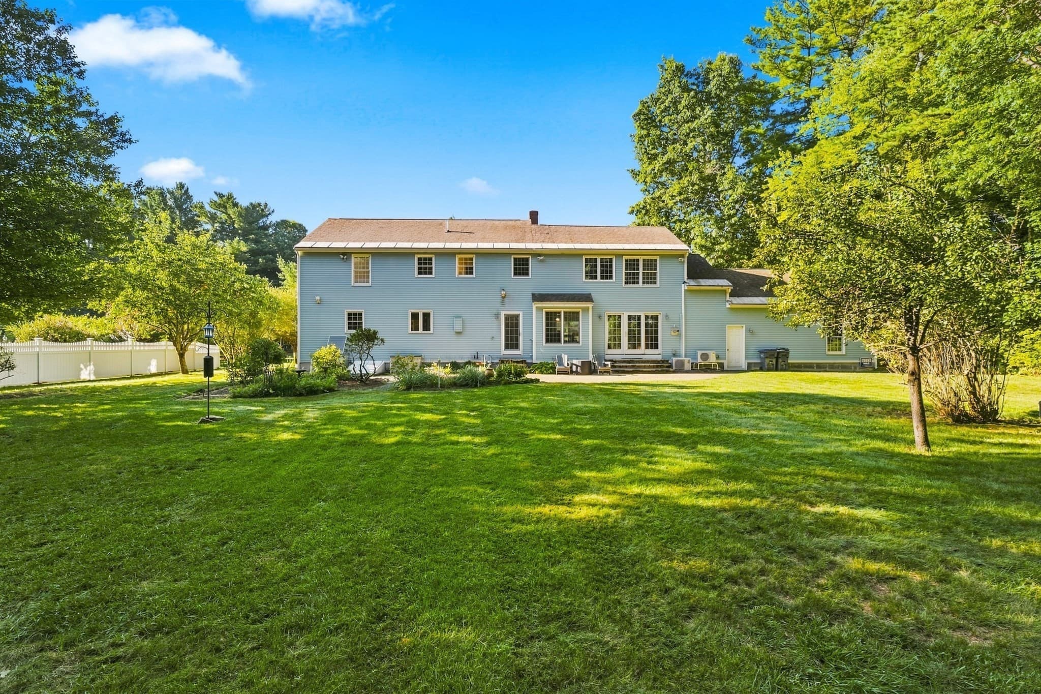 Single Family Residence at 14 King Philip Path, Mendon MA 01756, Mendon, photo 5 of 42