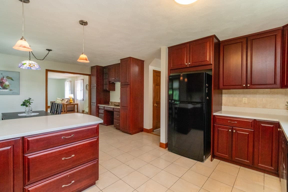 Single Family Residence at 2 Mccarthy Dr, Burlington MA 01803, Burlington, photo 17 of 42