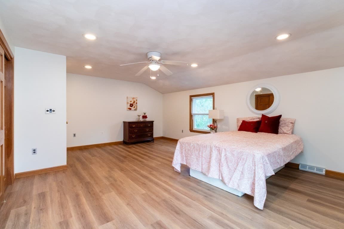 Single Family Residence at 2 Mccarthy Dr, Burlington MA 01803, Burlington, photo 32 of 42