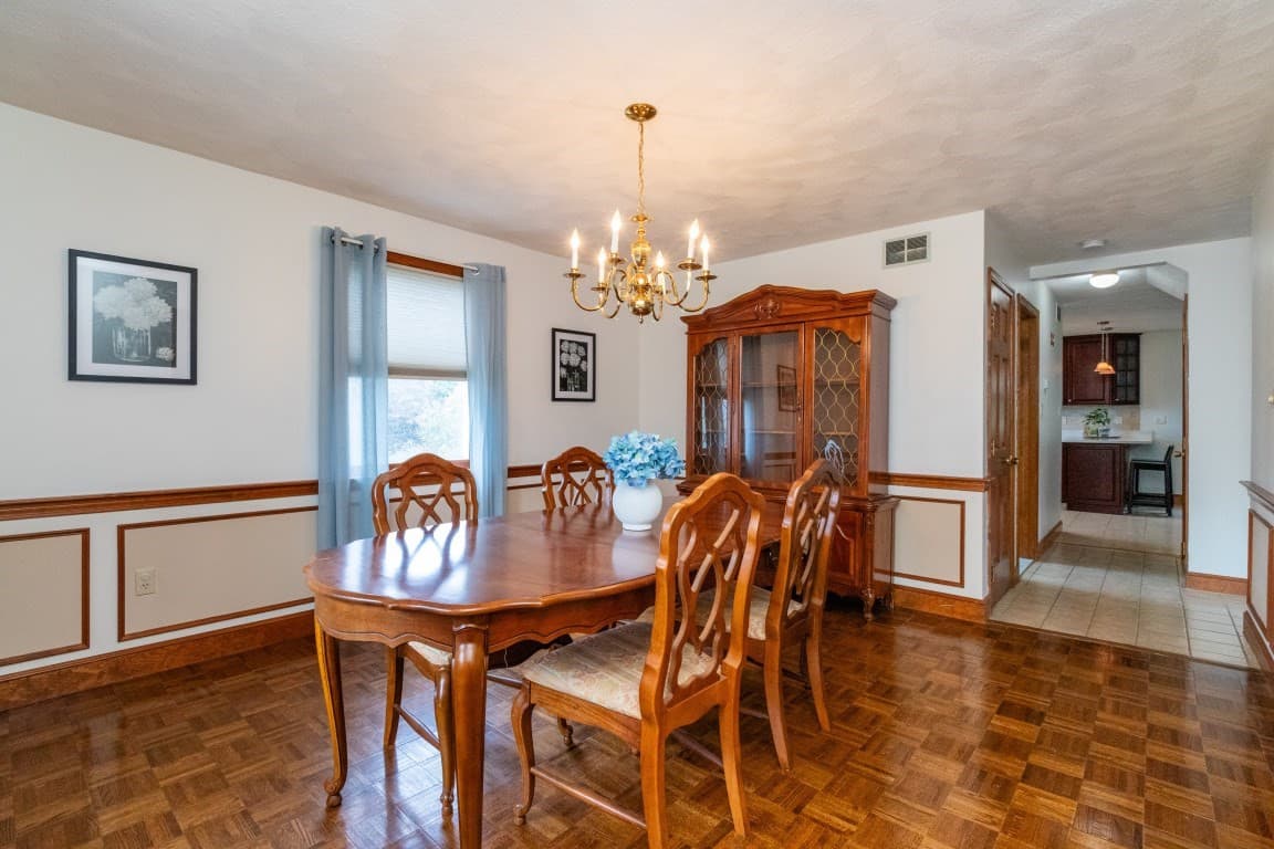 Single Family Residence at 2 Mccarthy Dr, Burlington MA 01803, Burlington, photo 8 of 42