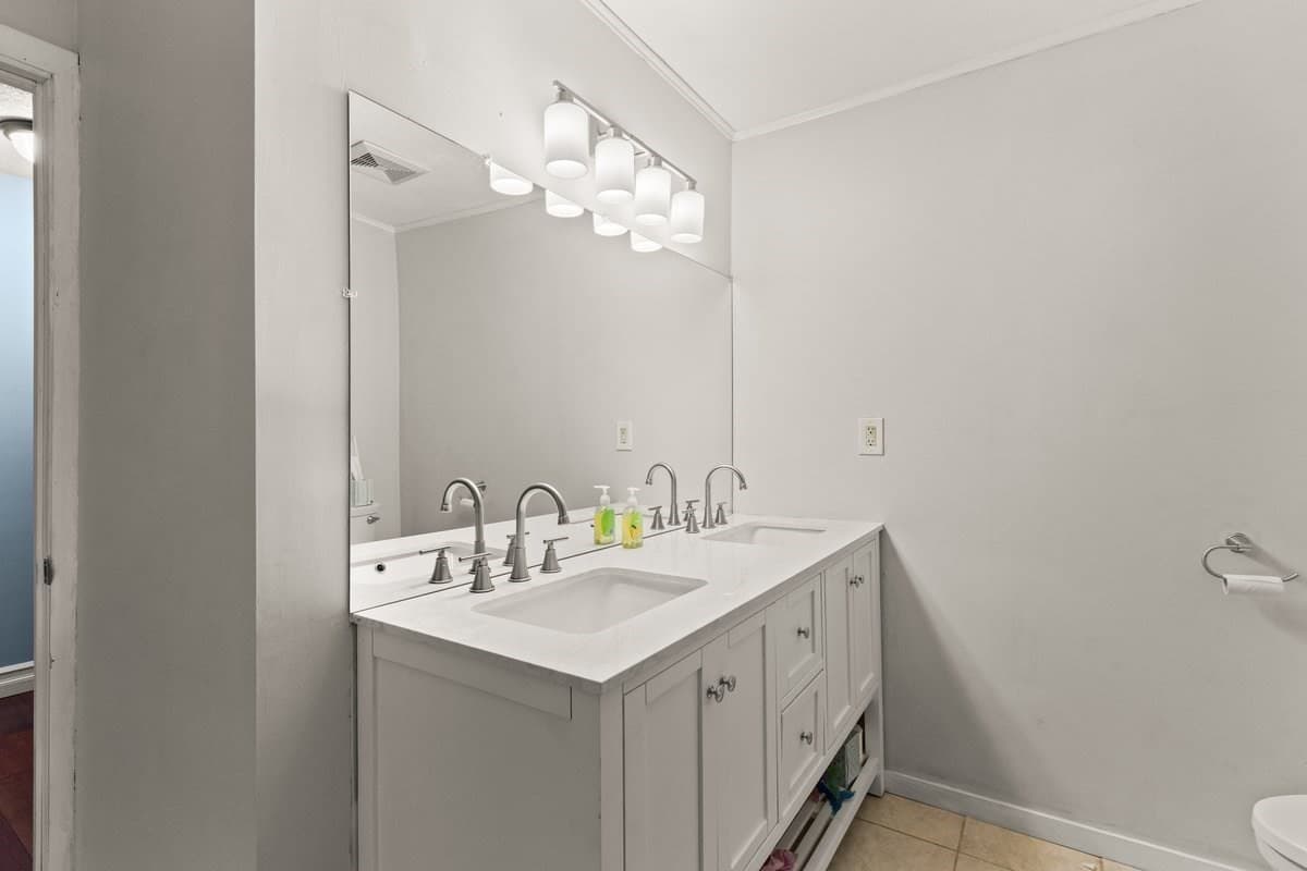 Condominium at 20 Highwood Dr # 20, Franklin MA 02038, Franklin, photo 16 of 22