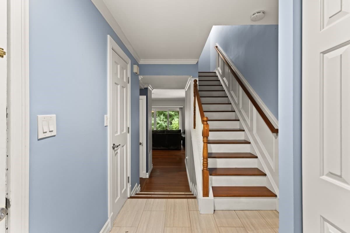 Condominium at 20 Highwood Dr # 20, Franklin MA 02038, Franklin, photo 3 of 22