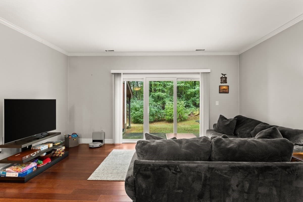 Condominium at 20 Highwood Dr # 20, Franklin MA 02038, Franklin, photo 11 of 22