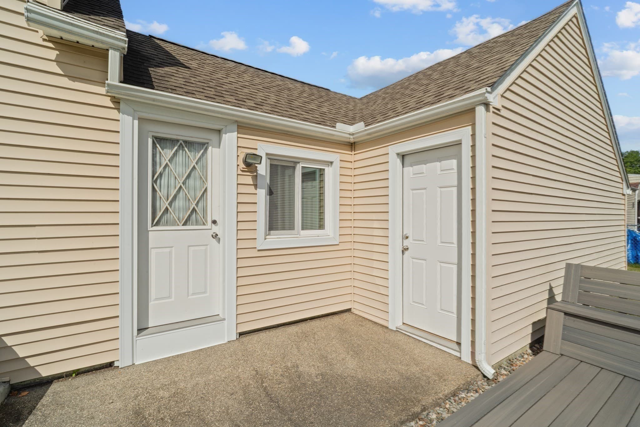 Single Family Residence at 389 Abbott St, Springfield MA 01118, Springfield, photo 32 of 37