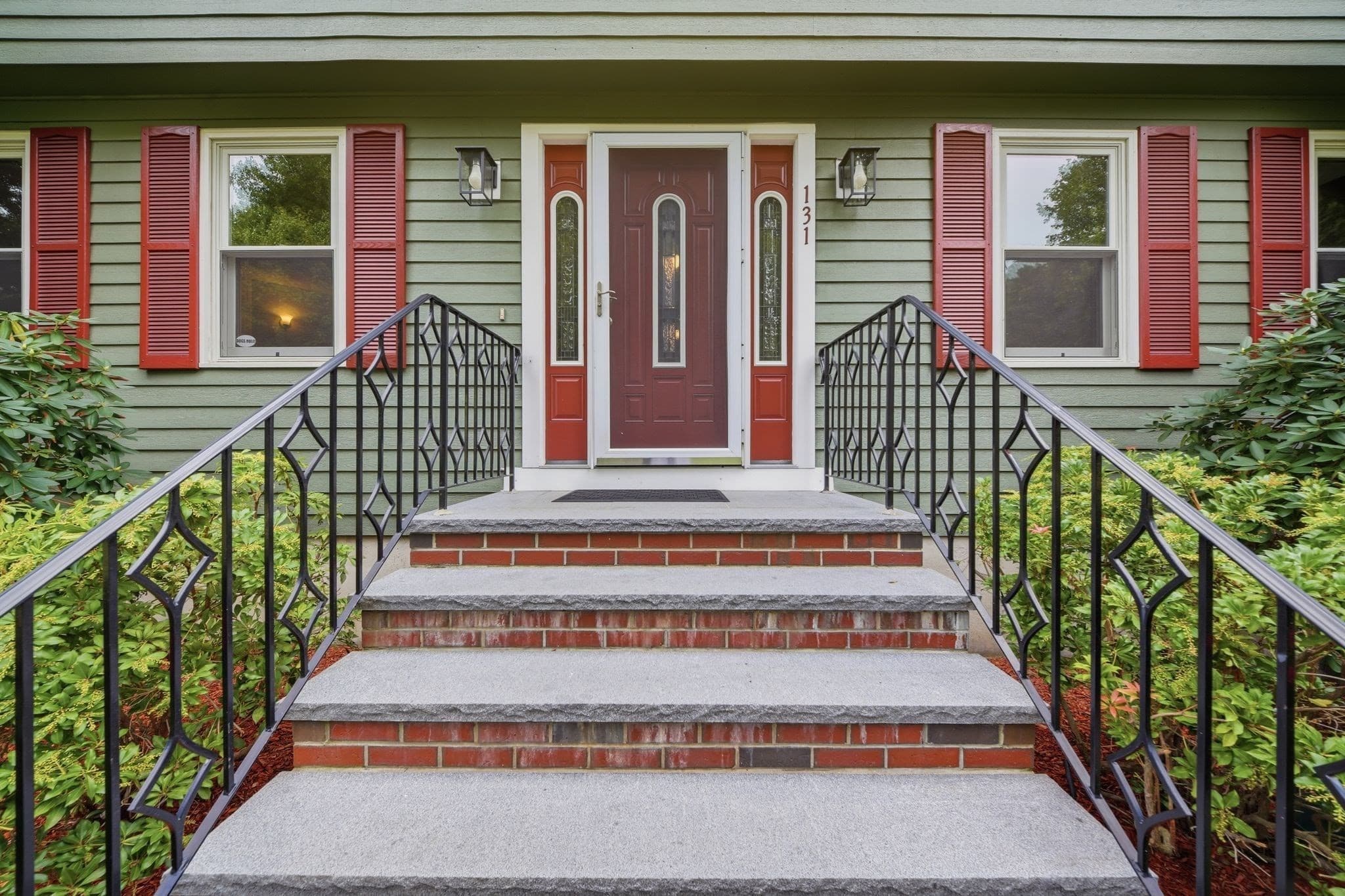 Single Family Residence at 131 Federal St, Wilmington MA 01887, Wilmington, photo 2 of 41