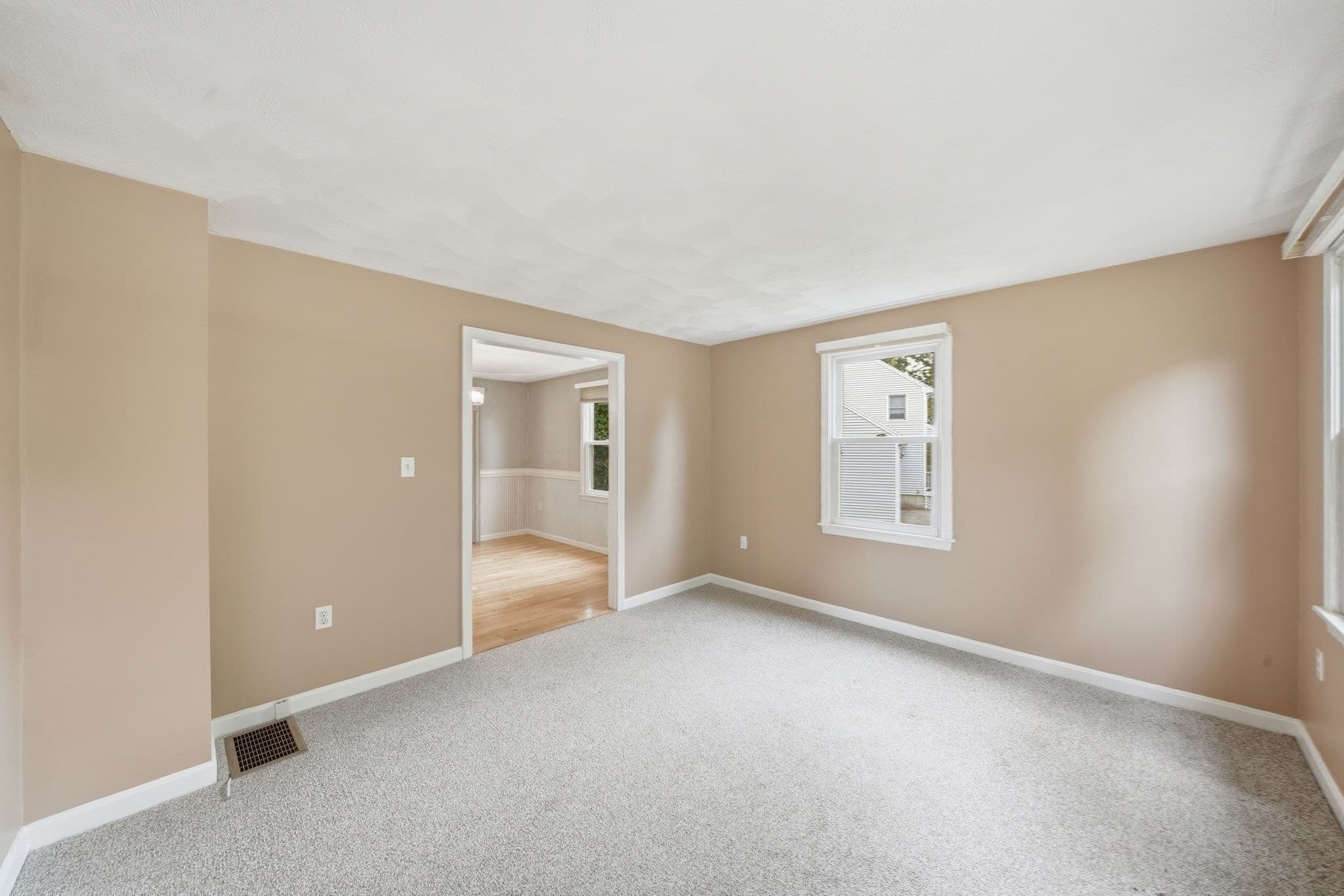 Single Family Residence at 131 Federal St, Wilmington MA 01887, Wilmington, photo 15 of 41
