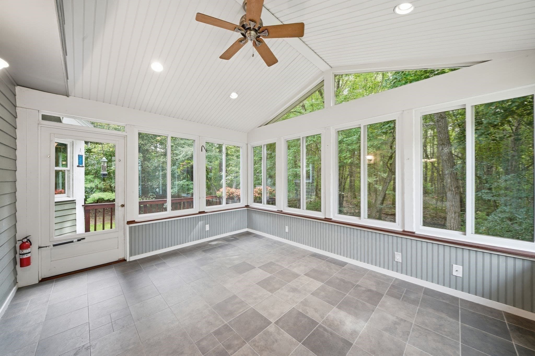 Single Family Residence at 131 Federal St, Wilmington MA 01887, Wilmington, photo 11 of 41