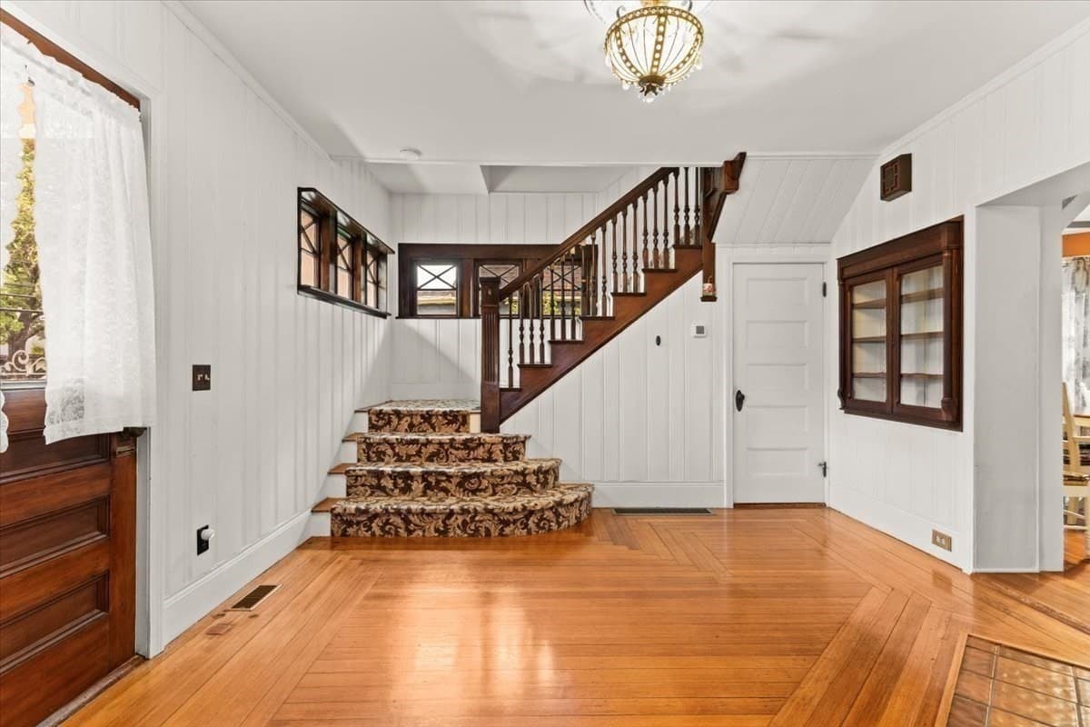 Single Family Residence at 220 Smith St, North Attleboro MA 02760, North Attleboro, photo 10 of 42