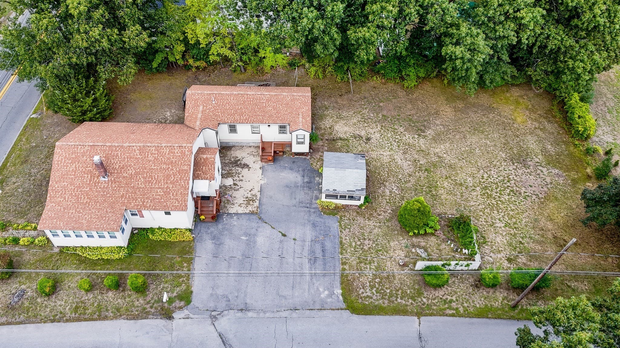 Single Family Residence at 114 Old Meadow Rd, Dracut MA 01826, Dracut, photo 2 of 38