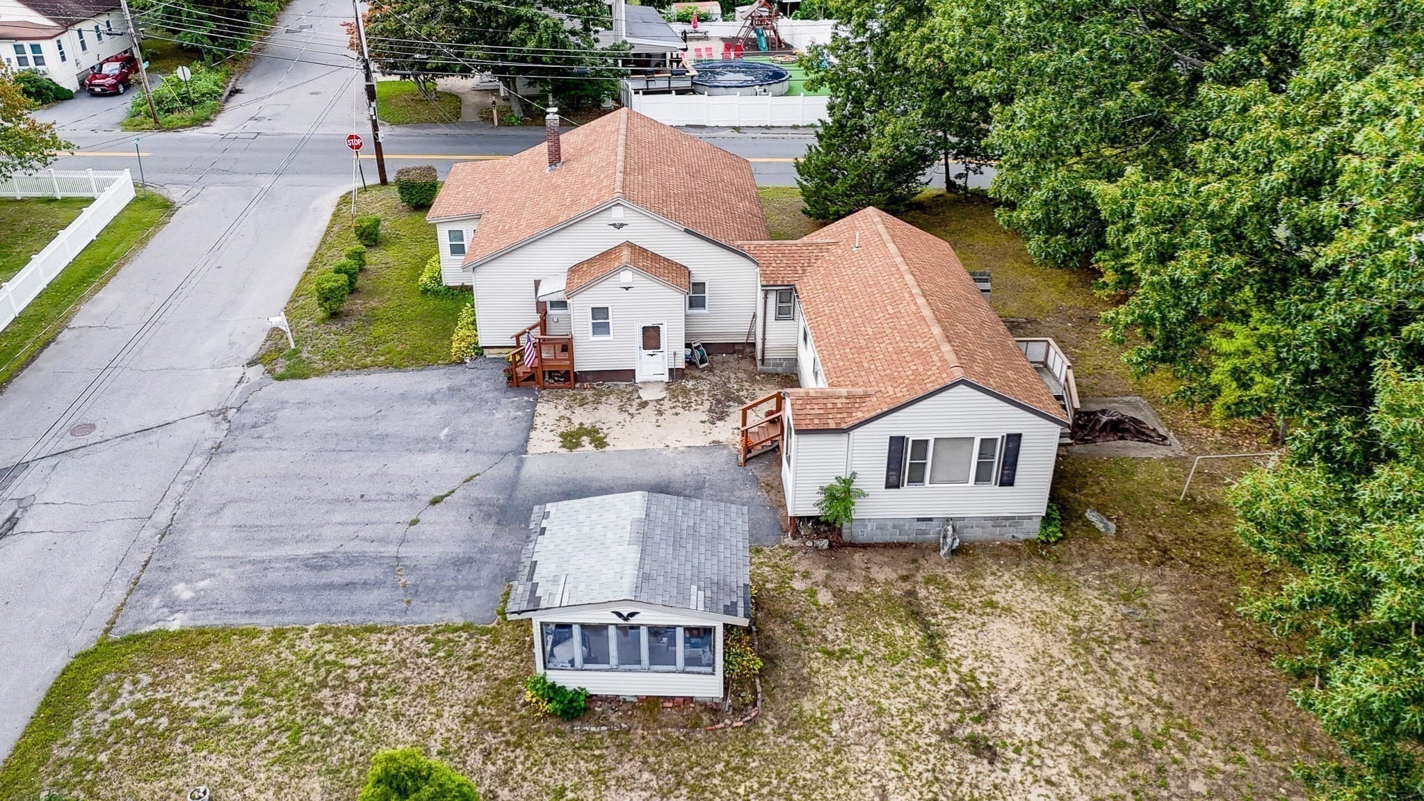 Single Family Residence at 114 Old Meadow Rd, Dracut MA 01826, Dracut, photo 33 of 38