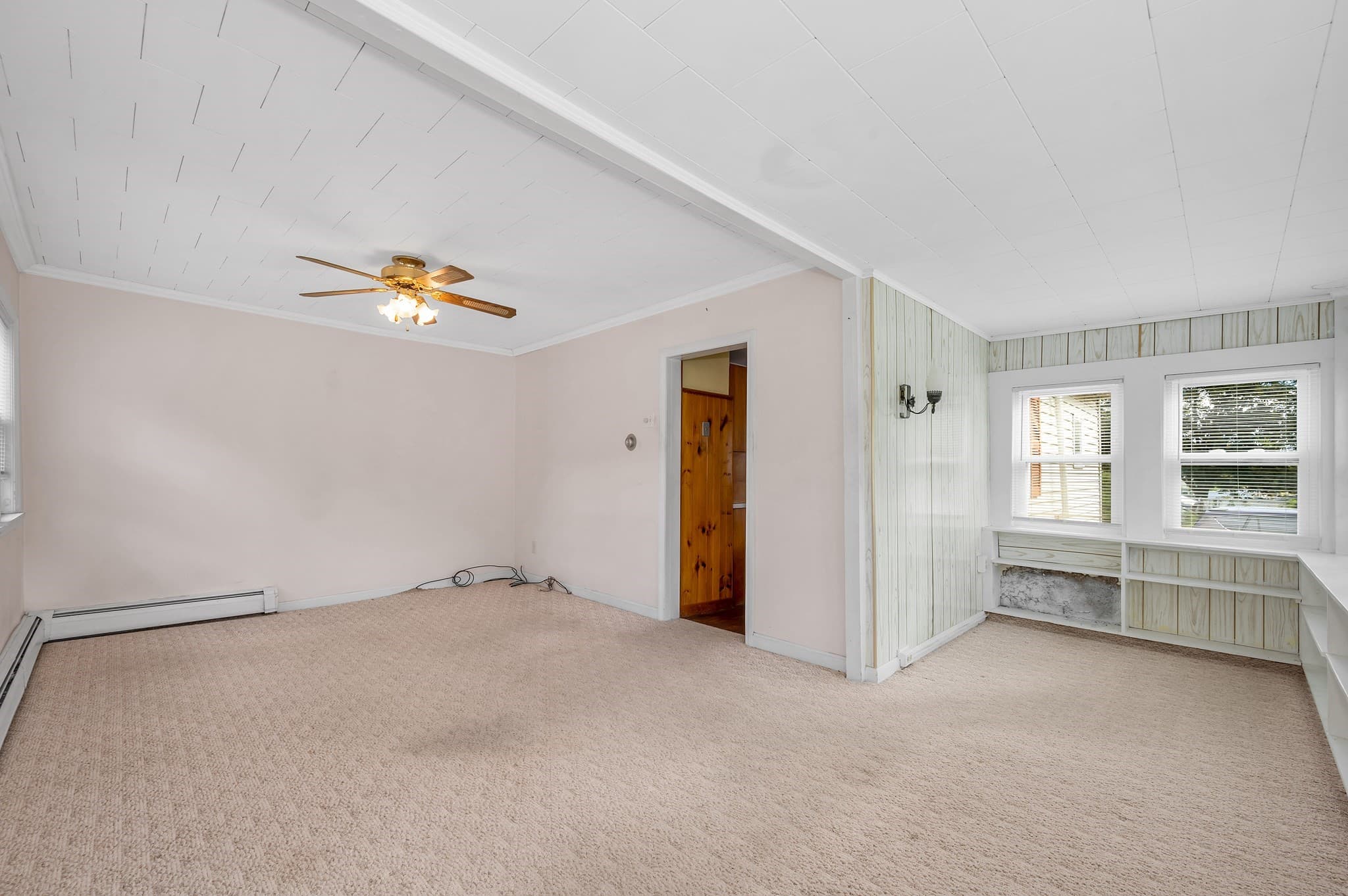 Single Family Residence at 114 Old Meadow Rd, Dracut MA 01826, Dracut, photo 8 of 38