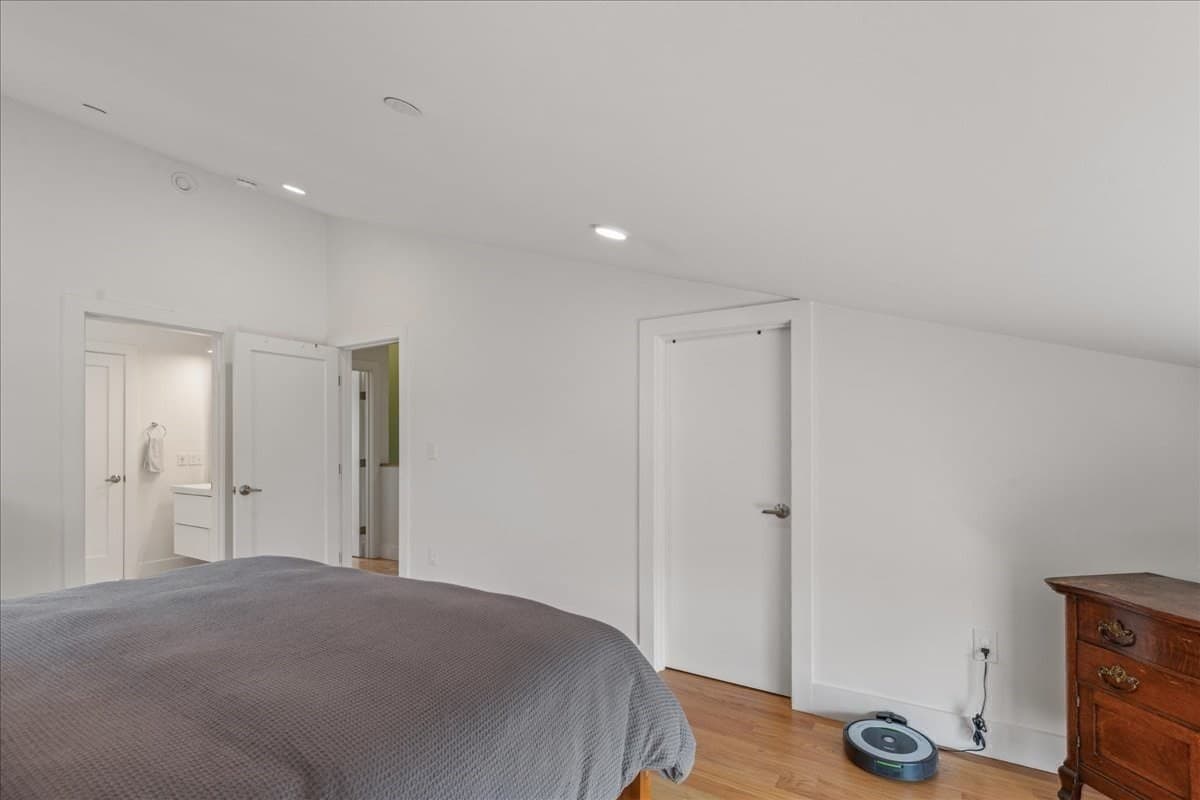 Condominium at 38 Colonial # 2, Boston MA 02124, Boston, photo 23 of 41