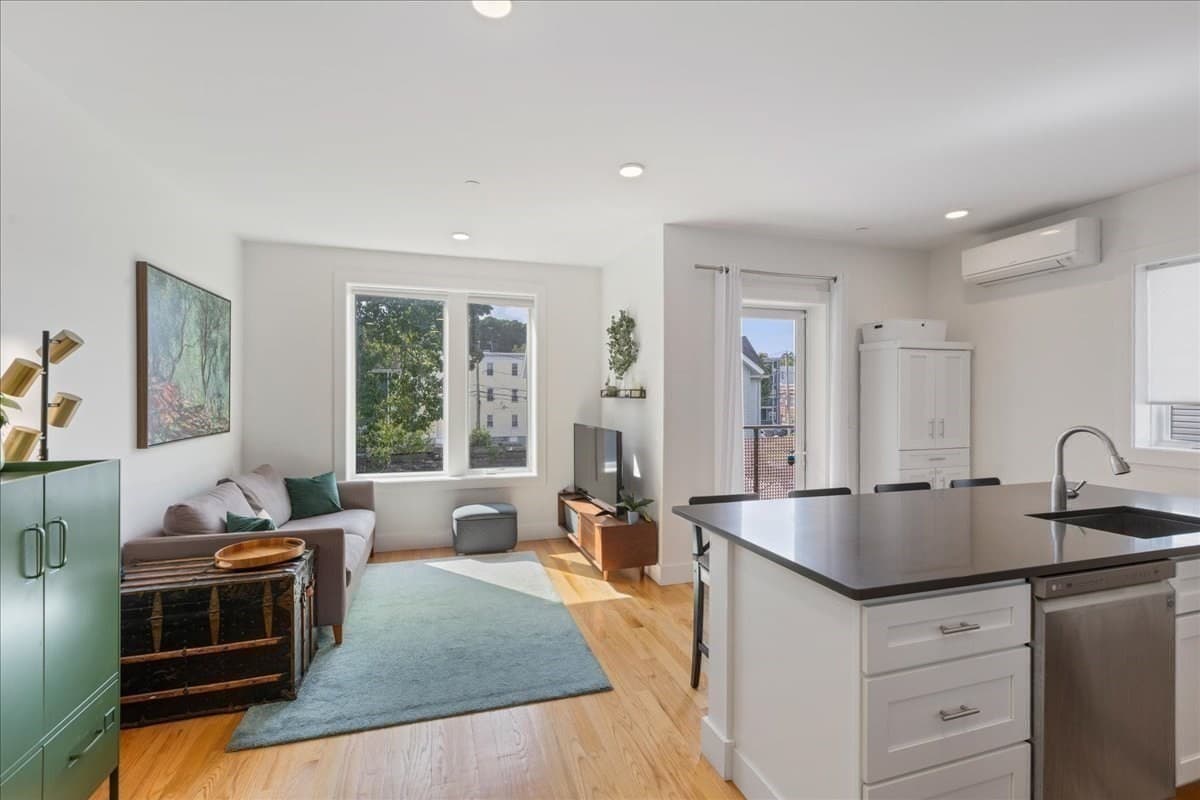 Condominium at 38 Colonial # 2, Boston MA 02124, Boston, photo 4 of 41