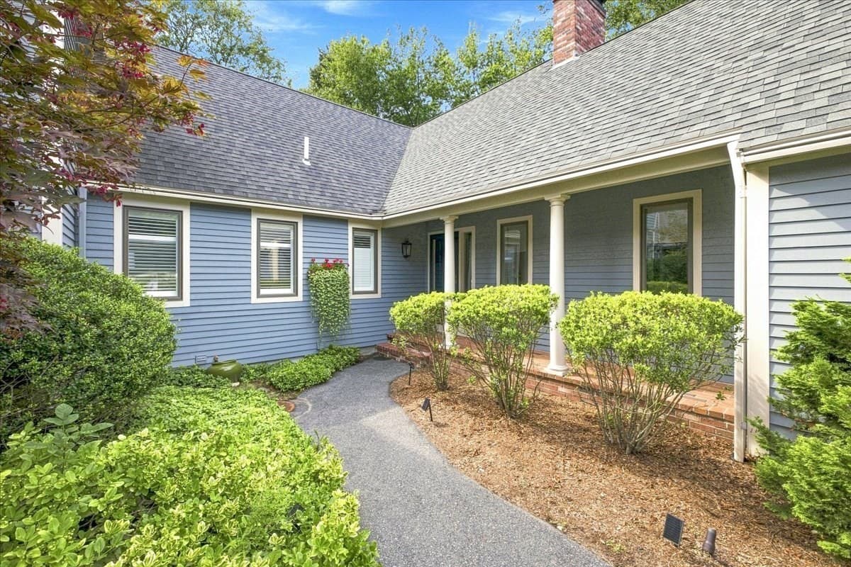 Condominium at 100 Pond St # 34, Cohasset MA 02025, Cohasset, photo 2 of 37