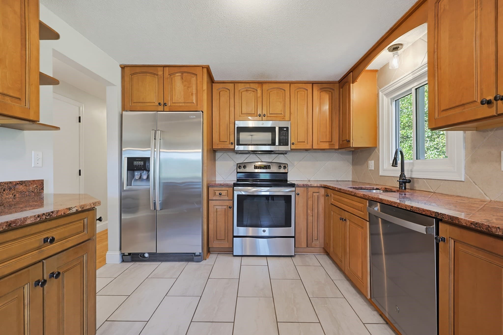 Single Family Residence at 1 Garrison Dr, Plainville MA 02762, Plainville, photo 5 of 35
