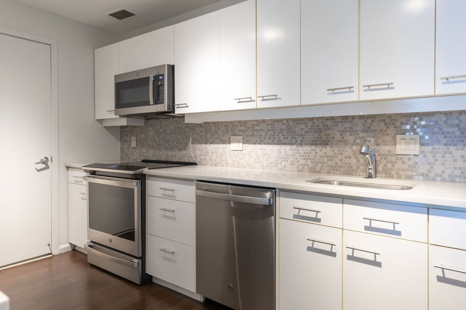 Condominium at 3 Seal Harbor Rd # 632, Winthrop MA 02152, Winthrop, photo 23 of 30