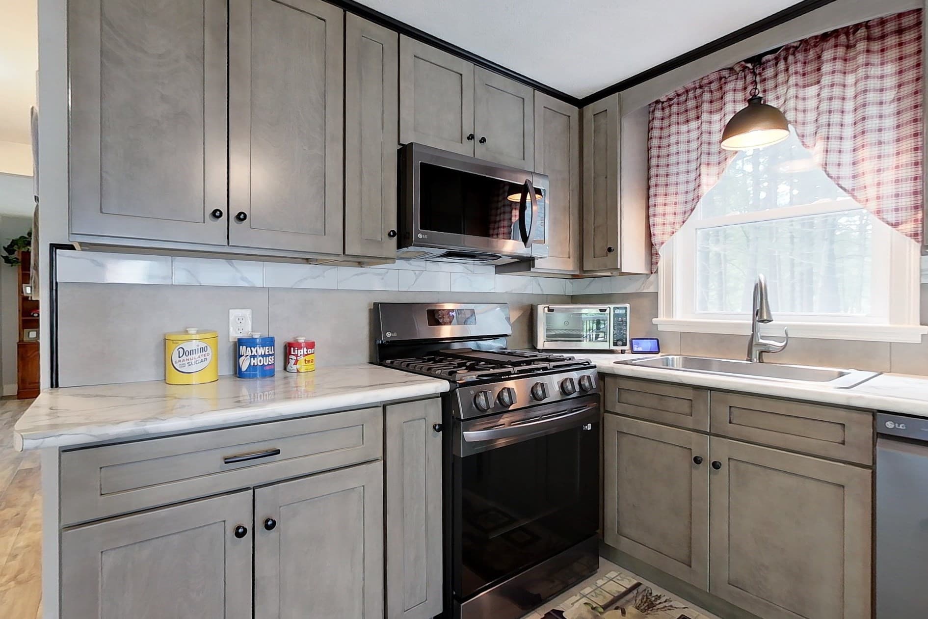 Single Family Residence at 135 Lowell Rd, Pepperell MA 01463, Pepperell, photo 4 of 41