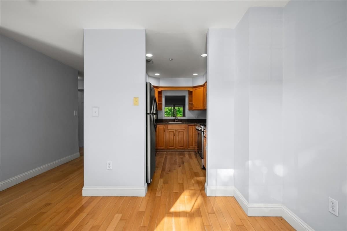 Condominium at 4 Mayberry Dr, Westborough MA 01581, Westborough, photo 6 of 40