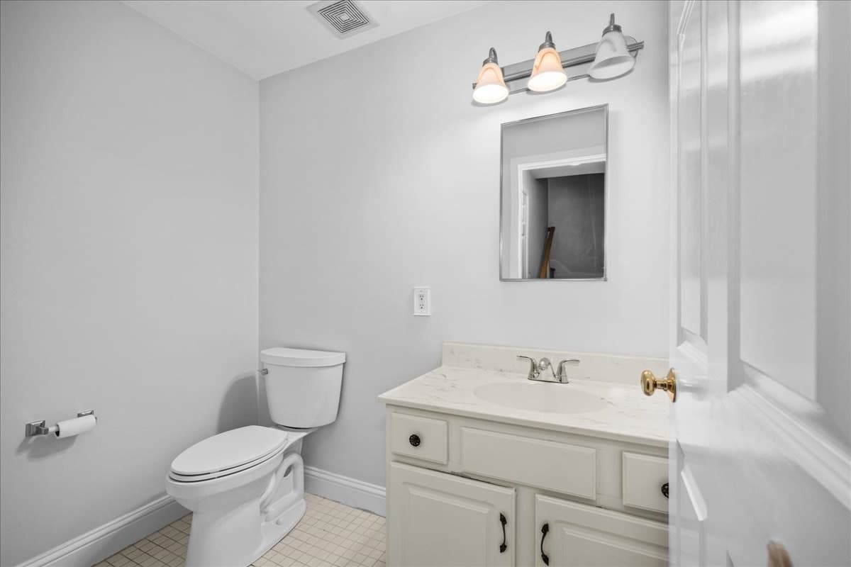 Condominium at 4 Mayberry Dr, Westborough MA 01581, Westborough, photo 13 of 40