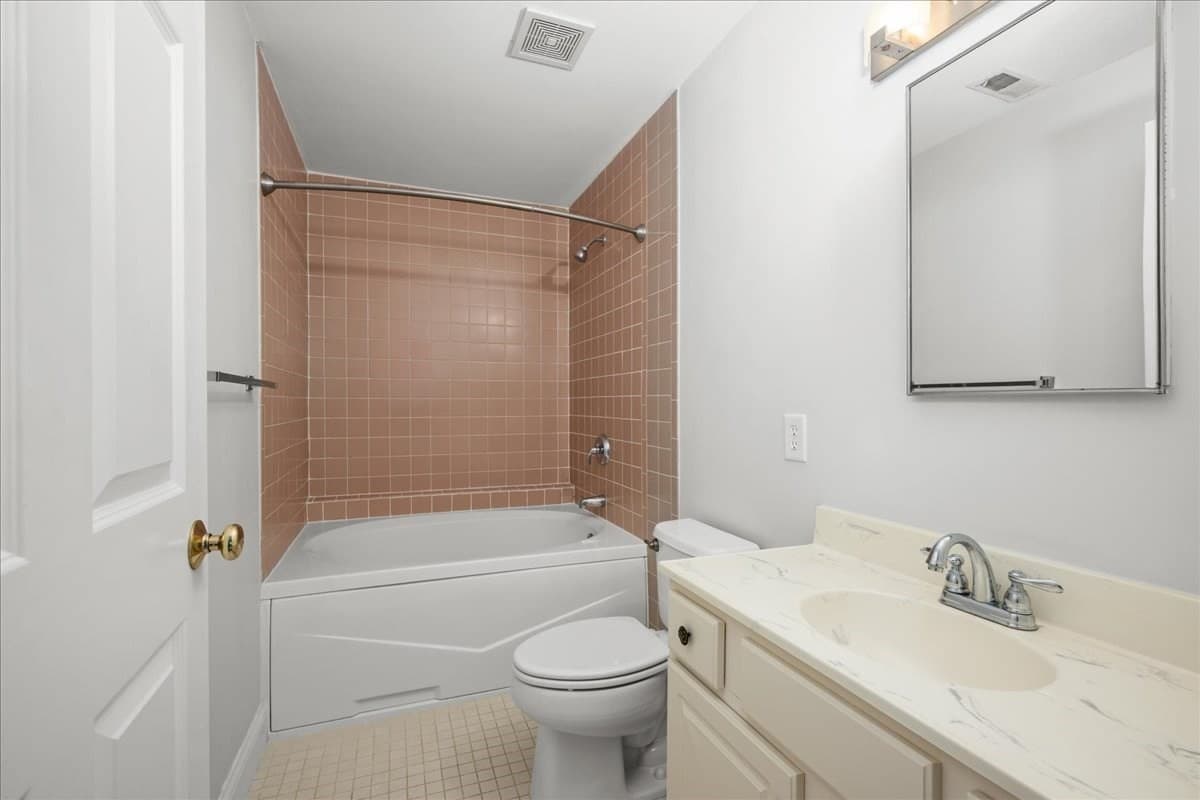 Condominium at 4 Mayberry Dr, Westborough MA 01581, Westborough, photo 17 of 40