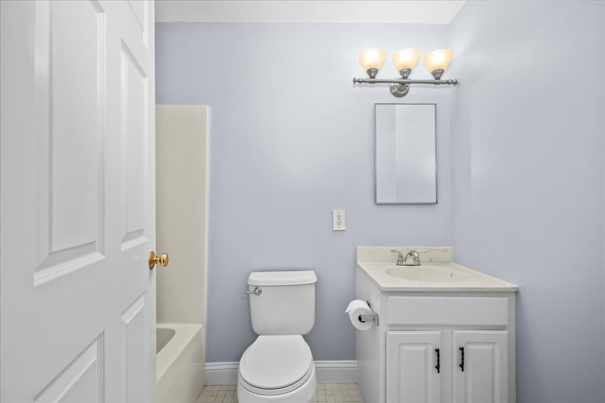 Condominium at 4 Mayberry Dr, Westborough MA 01581, Westborough, photo 19 of 40