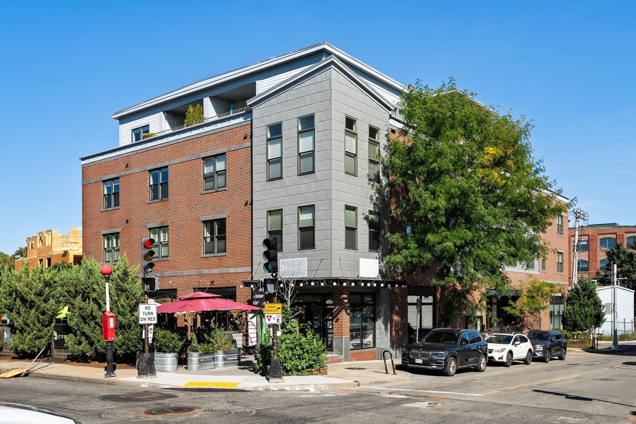Condominium at 156 Green St # 205, Boston MA 02130, photo 2 of 34
