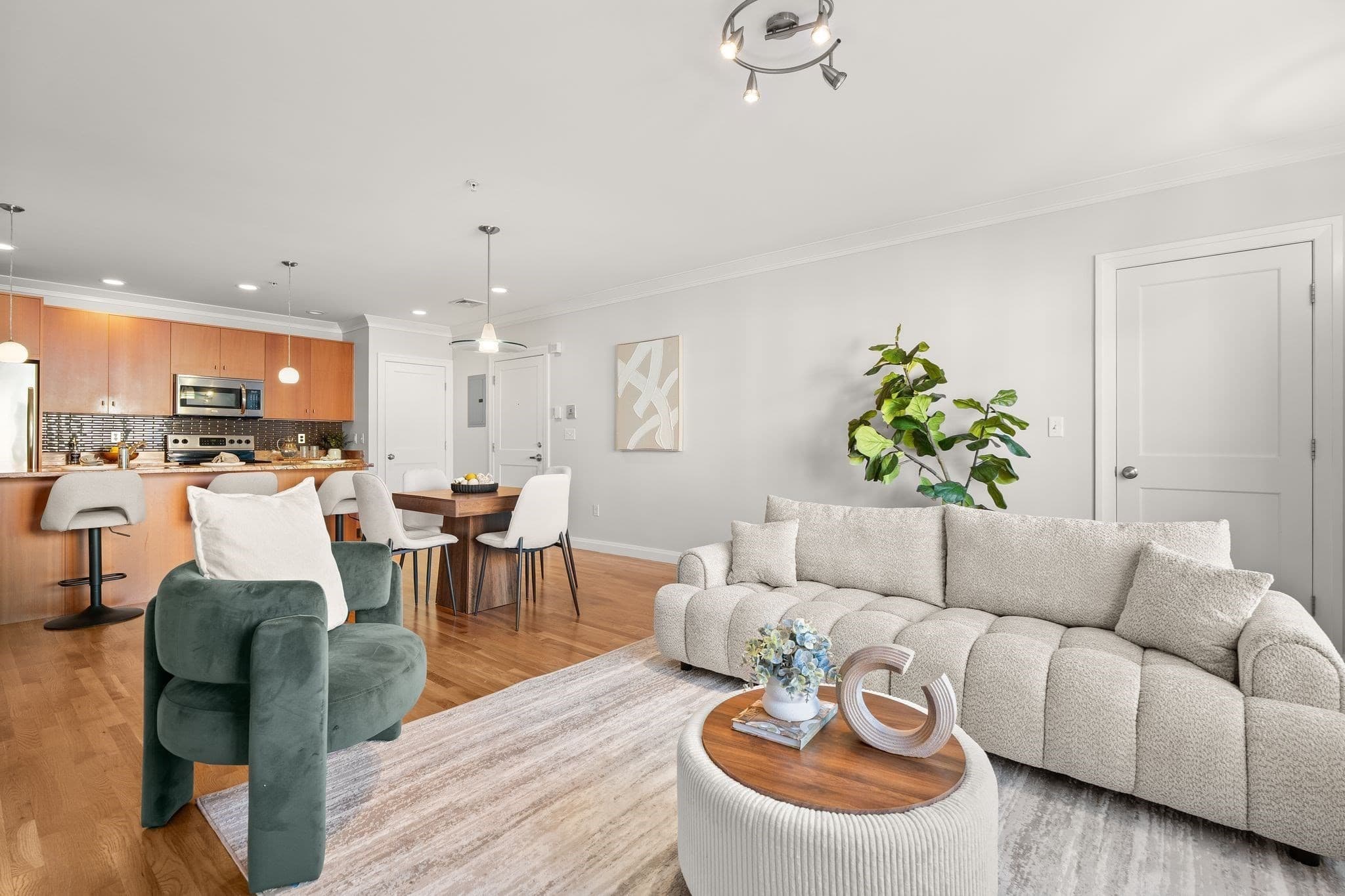 Condominium at 156 Green St # 205, Boston MA 02130, photo 8 of 34