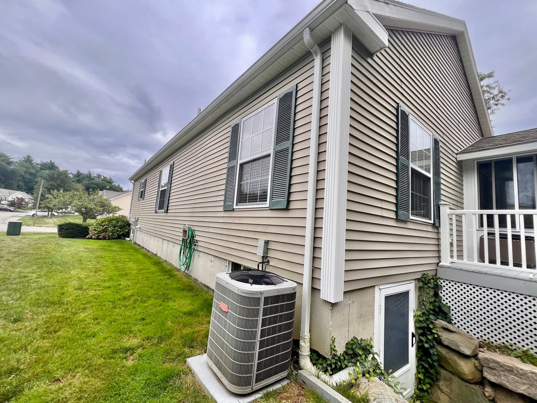 Single Family Residence at 21 Hemlock Dr, Bridgewater MA 02324, Bridgewater, photo 2 of 22