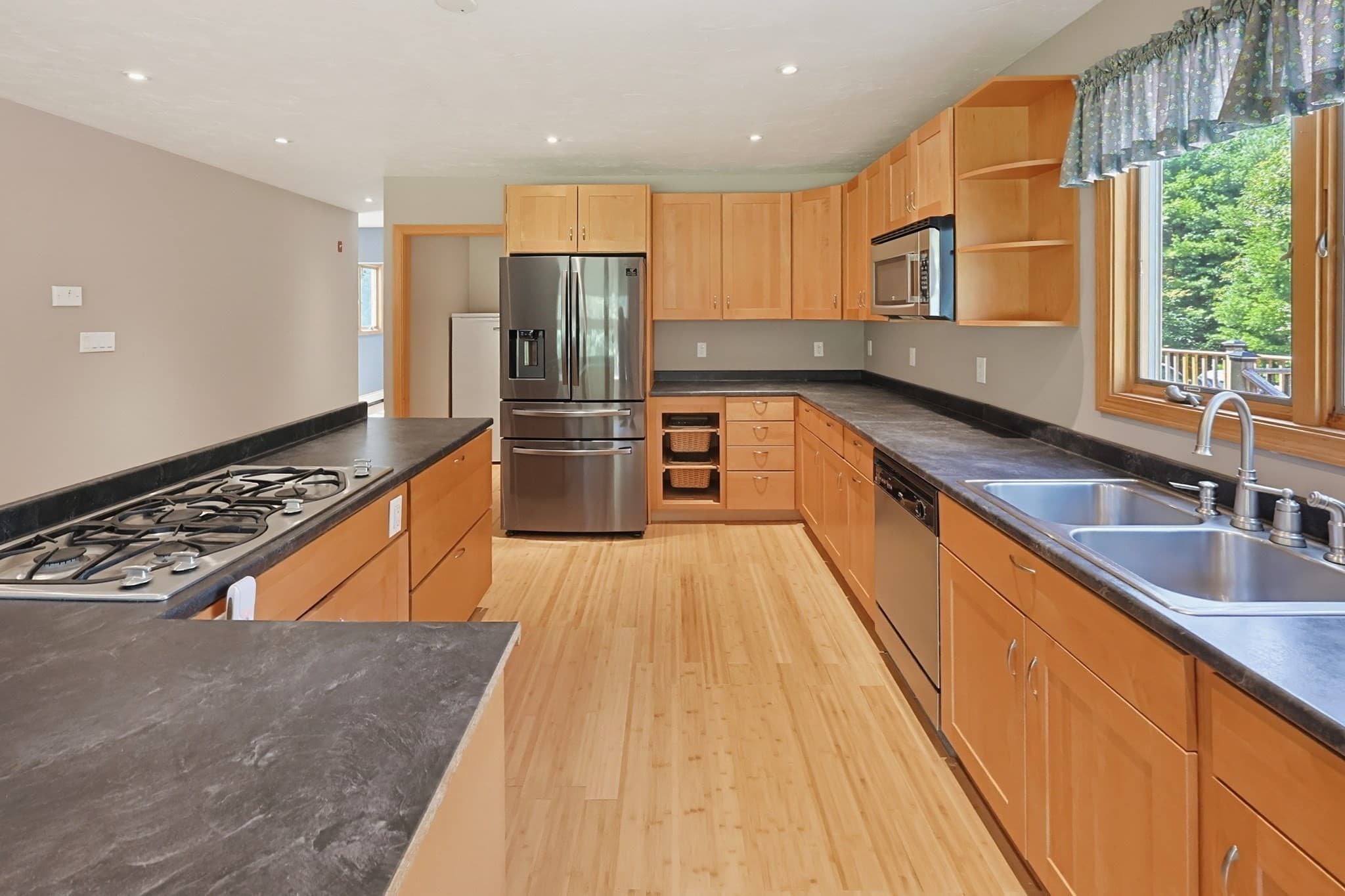 Single Family Residence at 60 Precinct, Middleboro MA 02346, Middleboro, photo 12 of 42