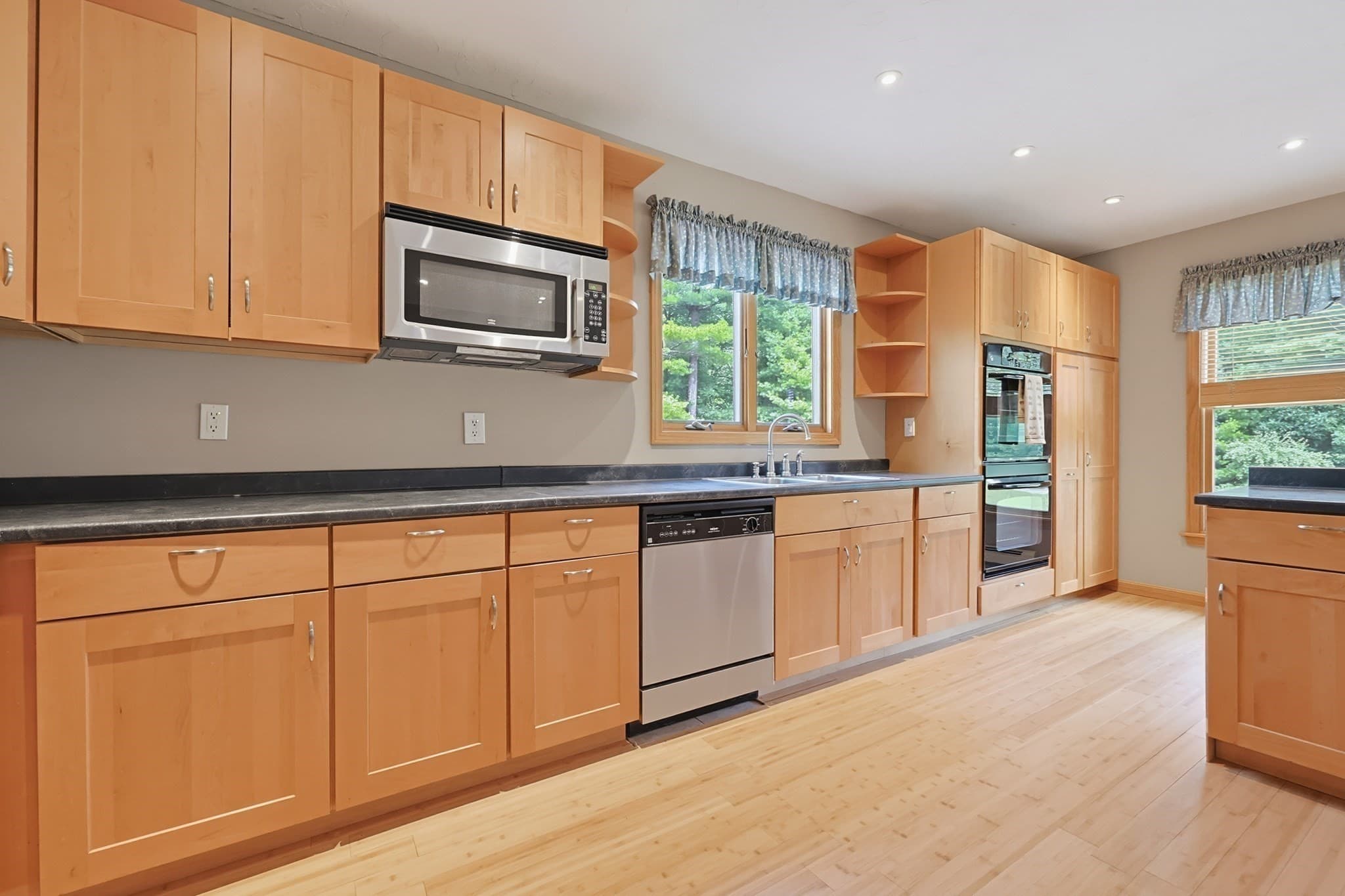 Single Family Residence at 60 Precinct, Middleboro MA 02346, Middleboro, photo 9 of 42