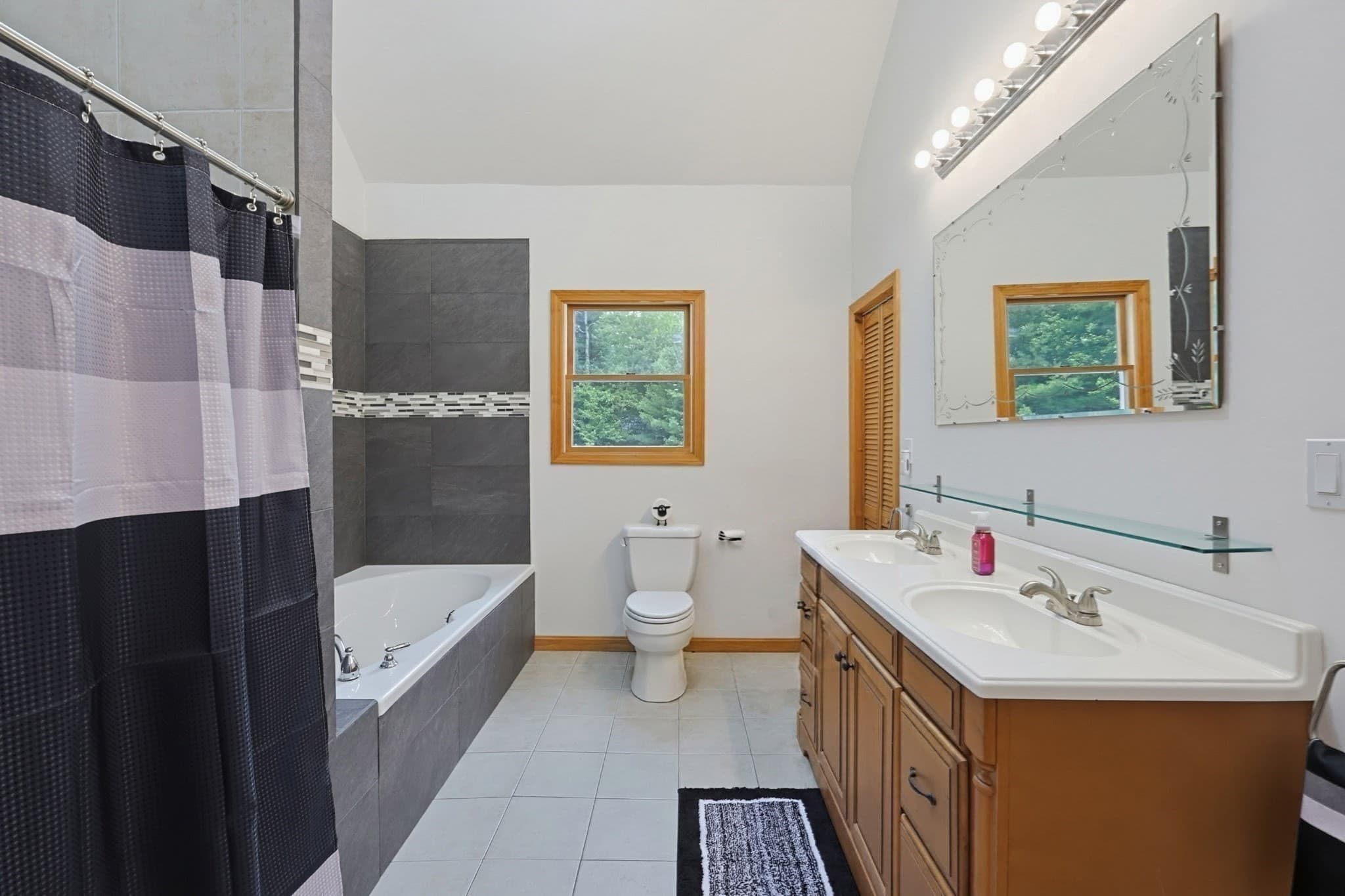 Single Family Residence at 60 Precinct, Middleboro MA 02346, Middleboro, photo 31 of 42
