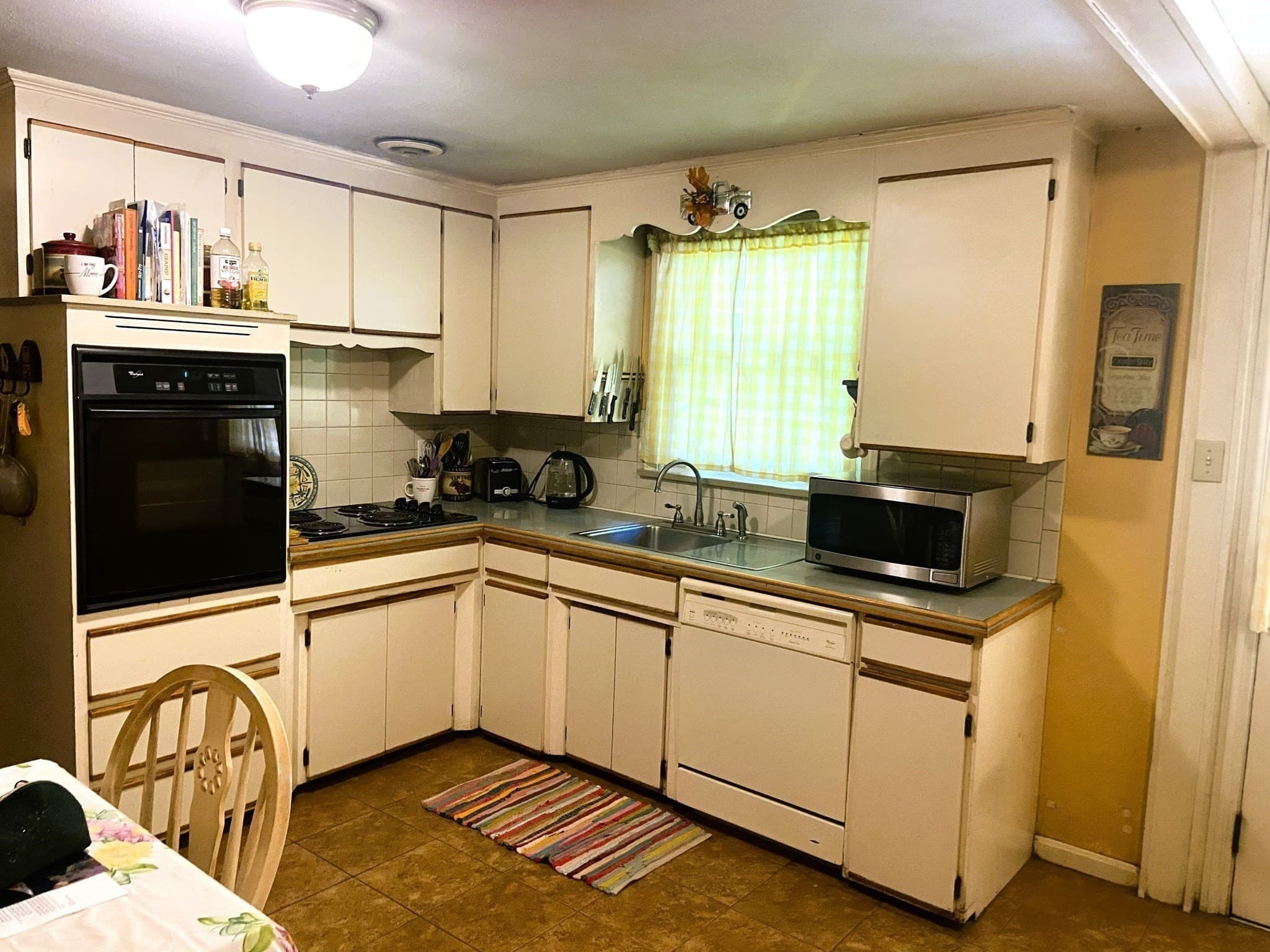 Single Family Residence at 84 Hillside Drive, East Longmeadow MA 01028, East Longmeadow, photo 12 of 19