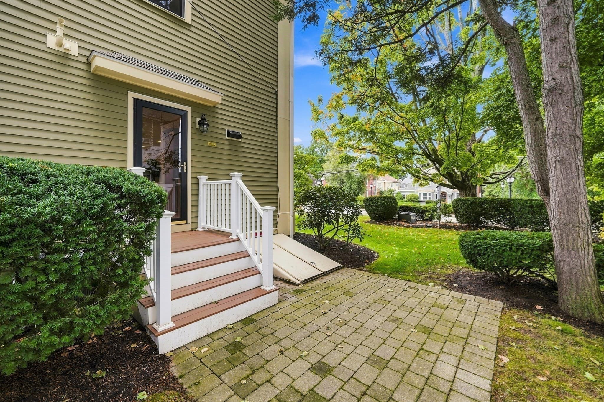 Condominium at 426 Main St # 1, Waltham MA 02452, photo 32 of 34