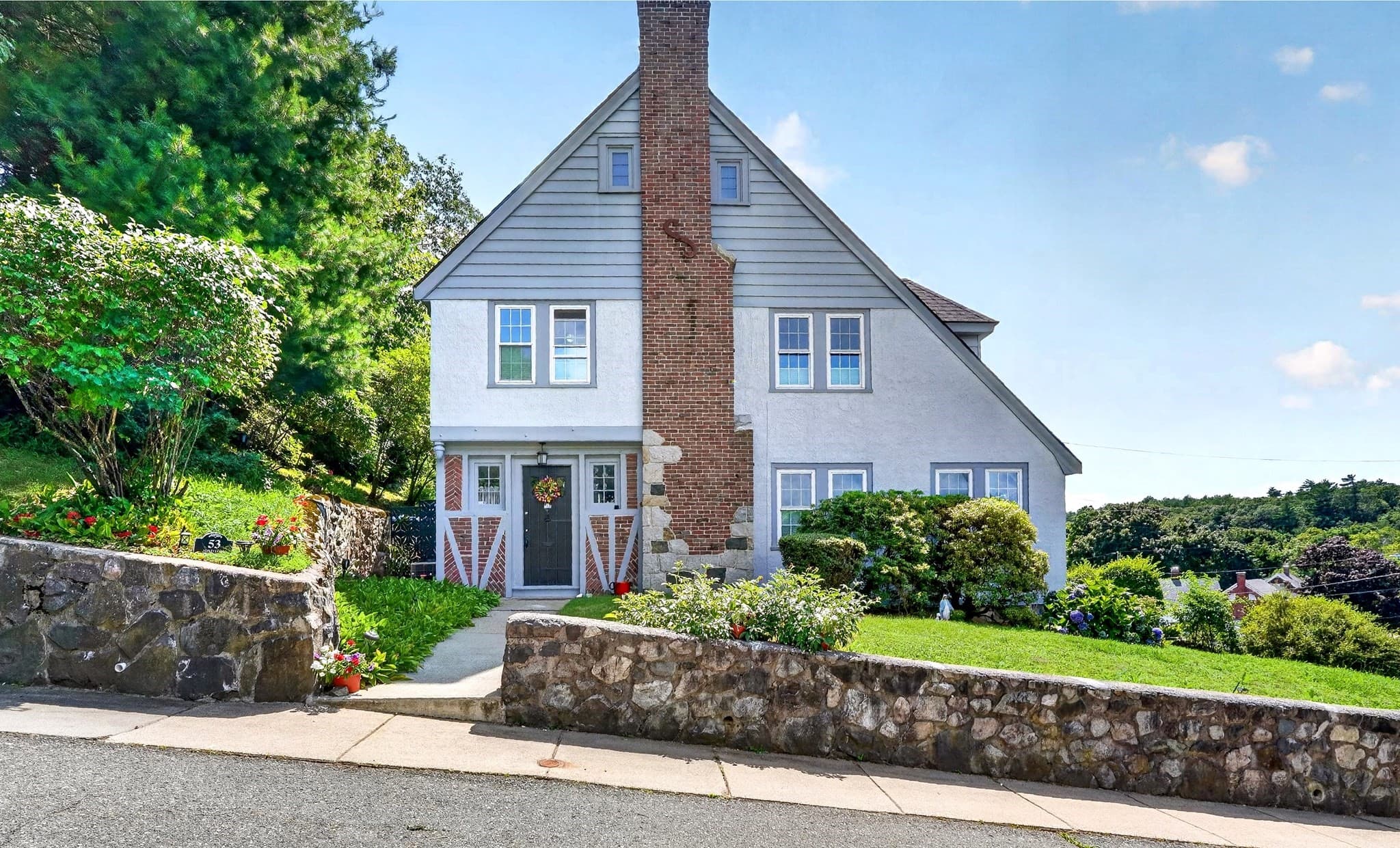 53 Aquavia Rd, Medford MA 02155